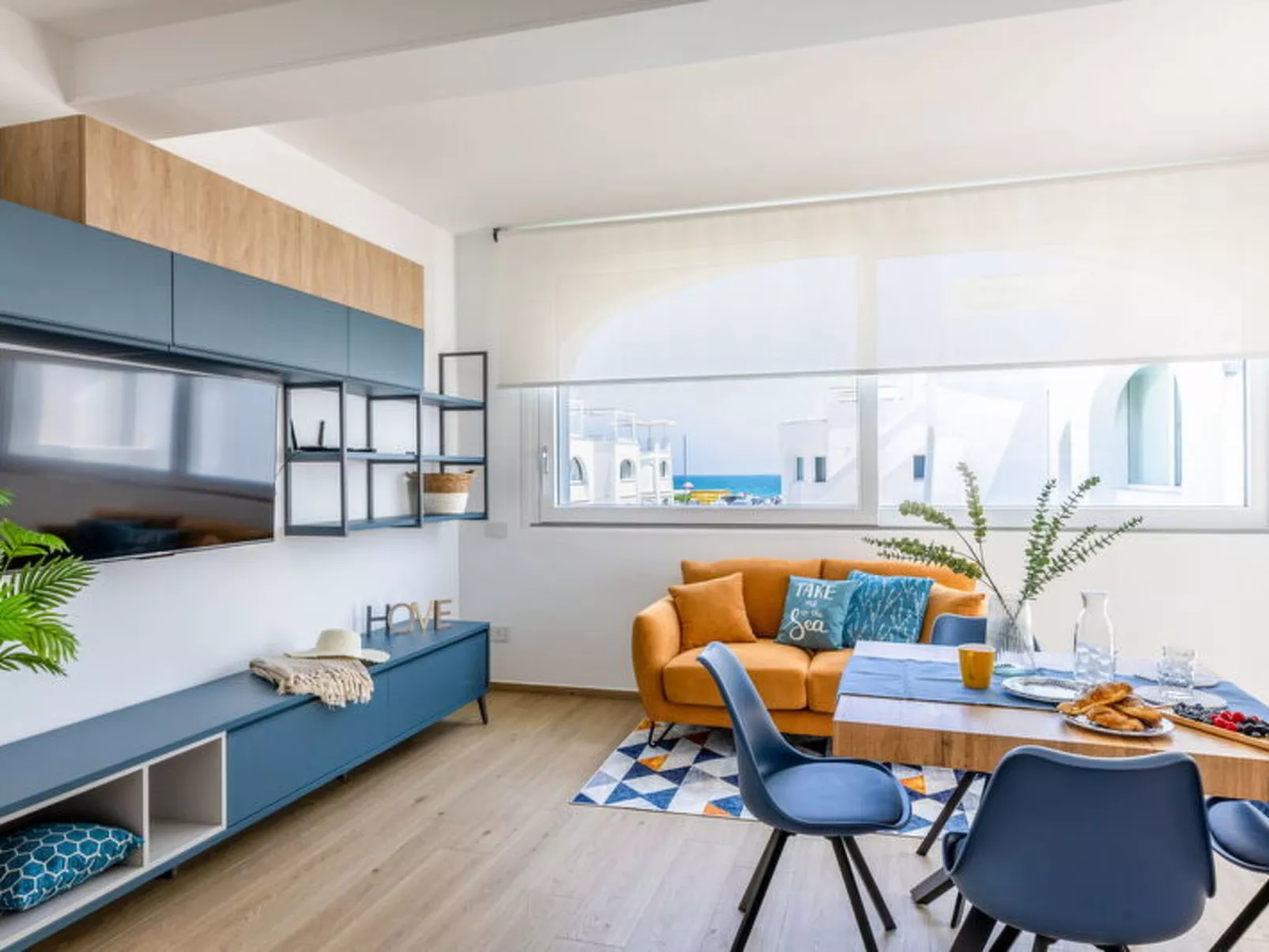 Brezza Costa Conero - Drinnen