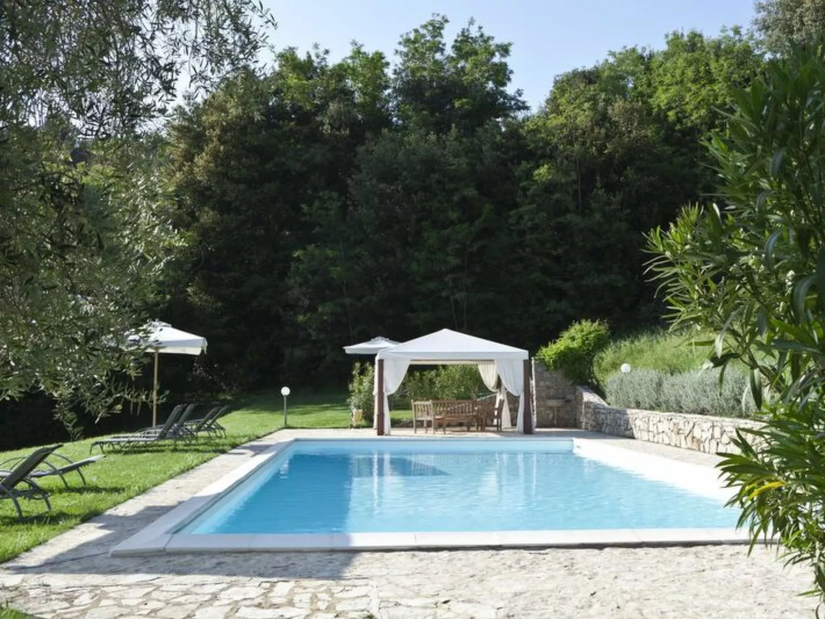 Chianti Resort - Outside