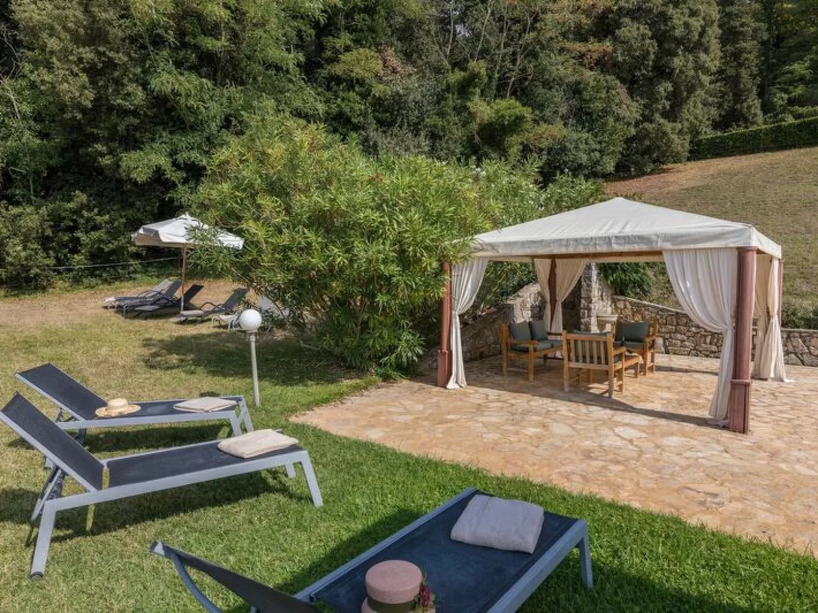 Chianti Resort - Outside