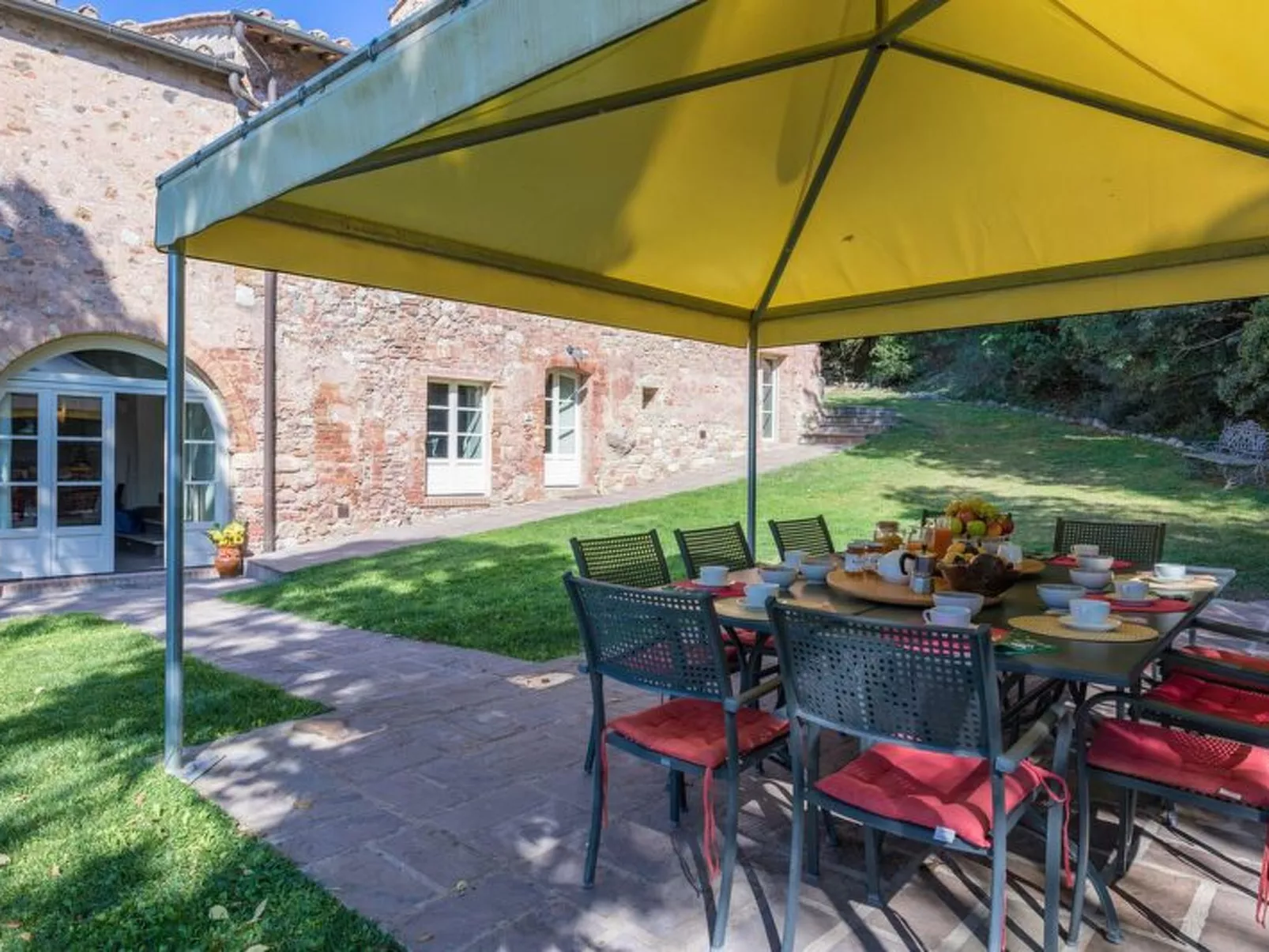 Villa Linchiano - Outside