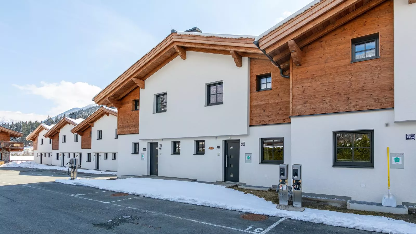 Almrausch - Exterior in winter