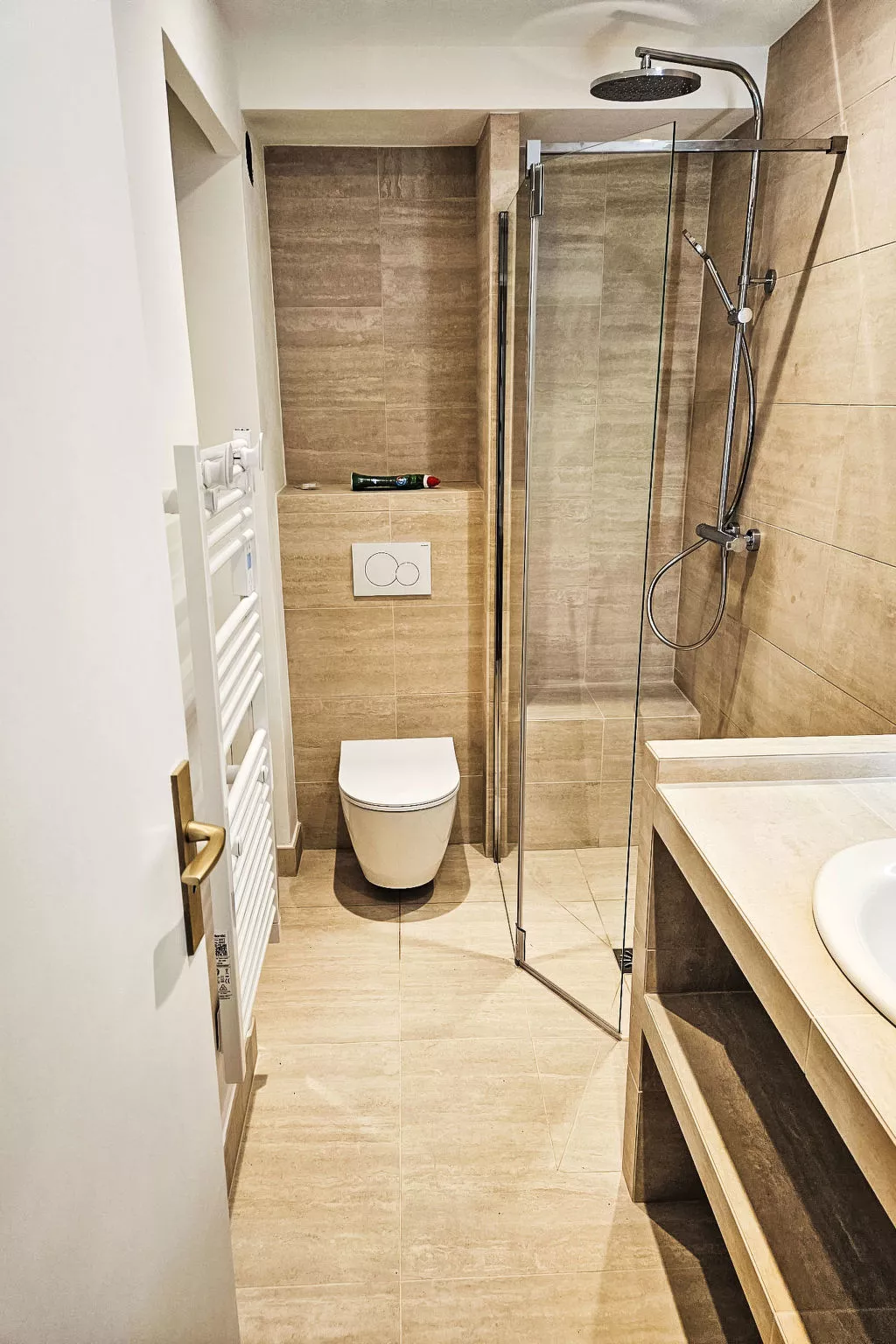 Le Plein Soleil - Drinnen