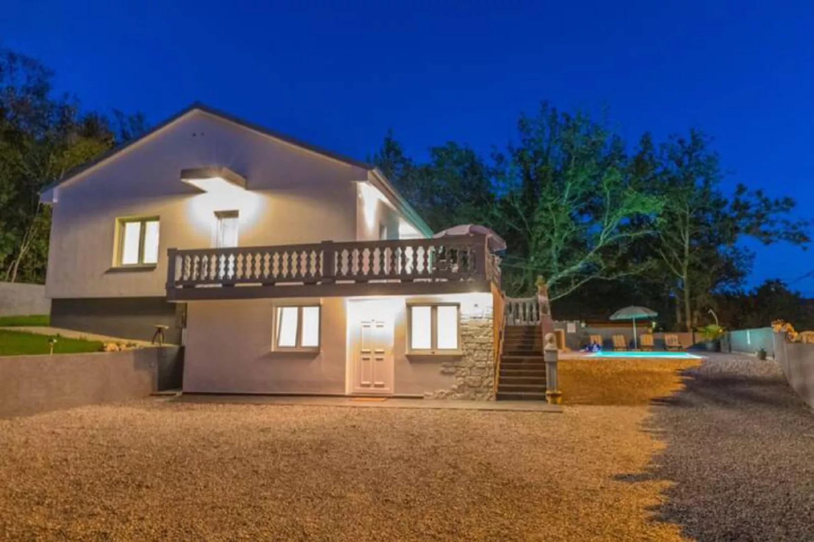 Villa Stingray-Exterior summer