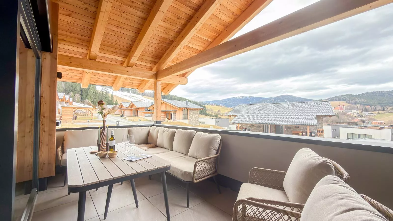 Birdie Lodge - Terrace balcony