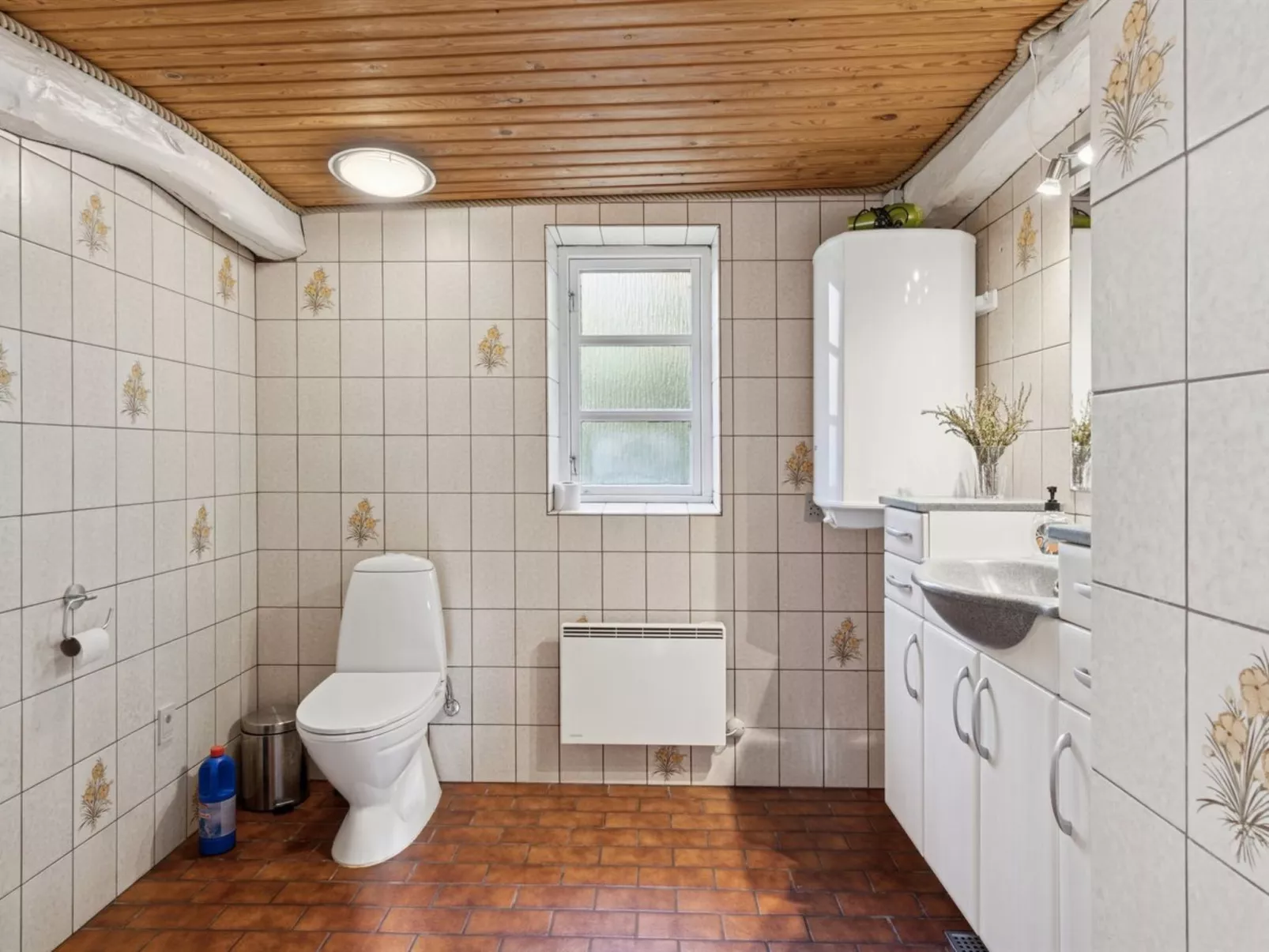 "Sigbritt" - 3.7km from the sea - Inside