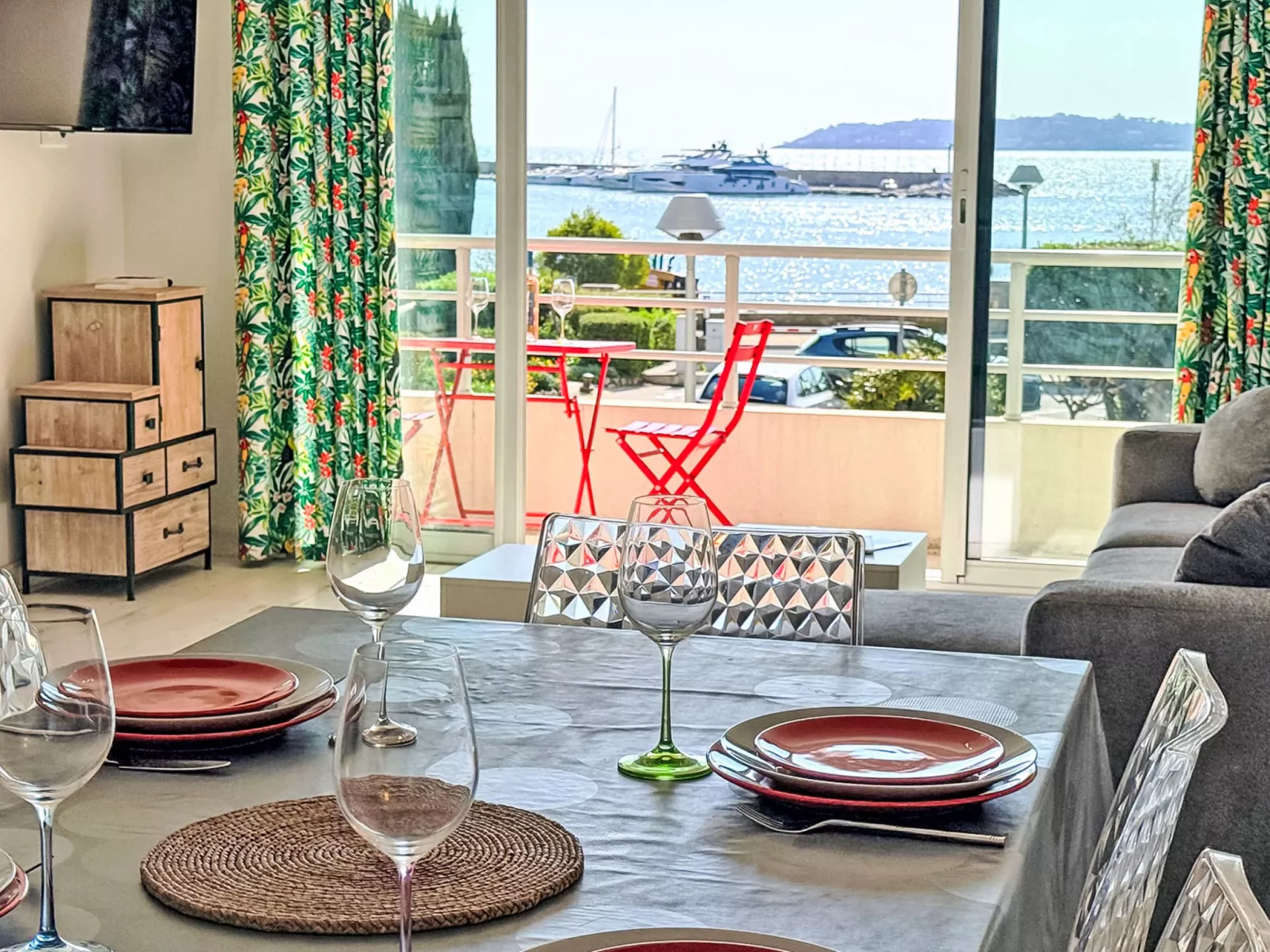 Appt T2 - Centre ville et plage - Vue Mer - Clim - Drinnen