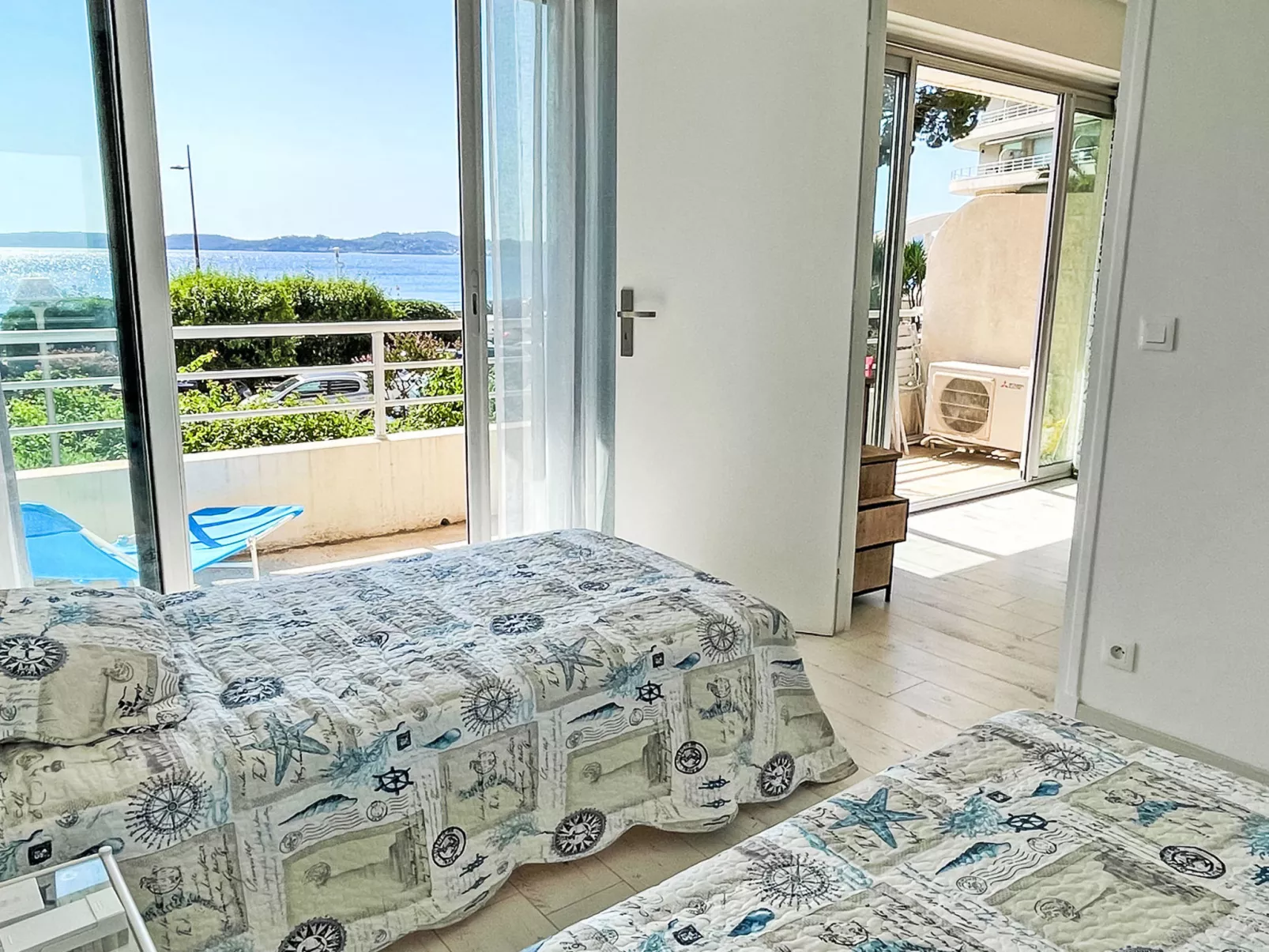 Appt T2 - Centre ville et plage - Vue Mer - Clim - Drinnen