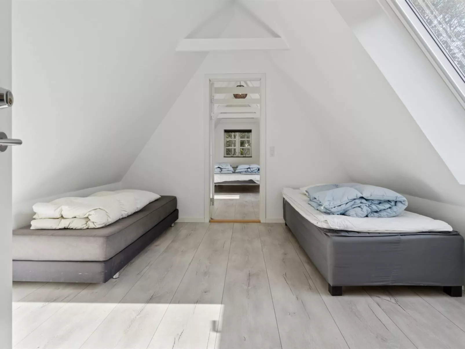 "Sigbritt" - 3.7km from the sea - Inside