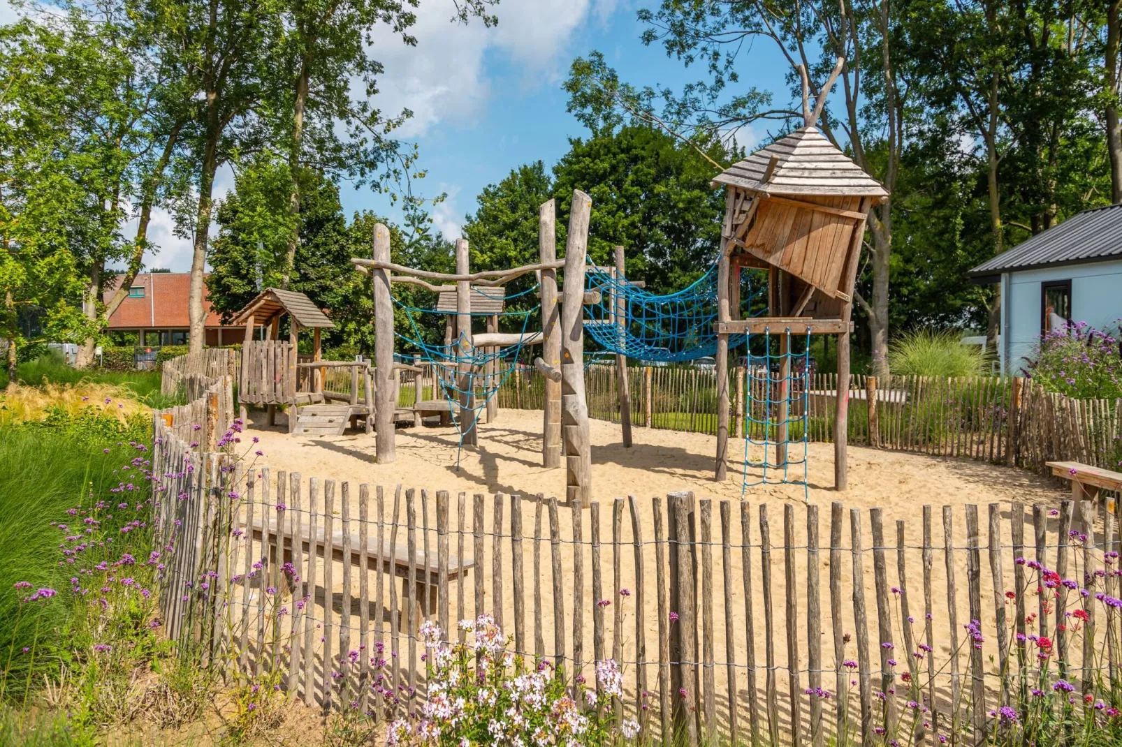 Resort aan de Maas 1-Parkeinrichtungen