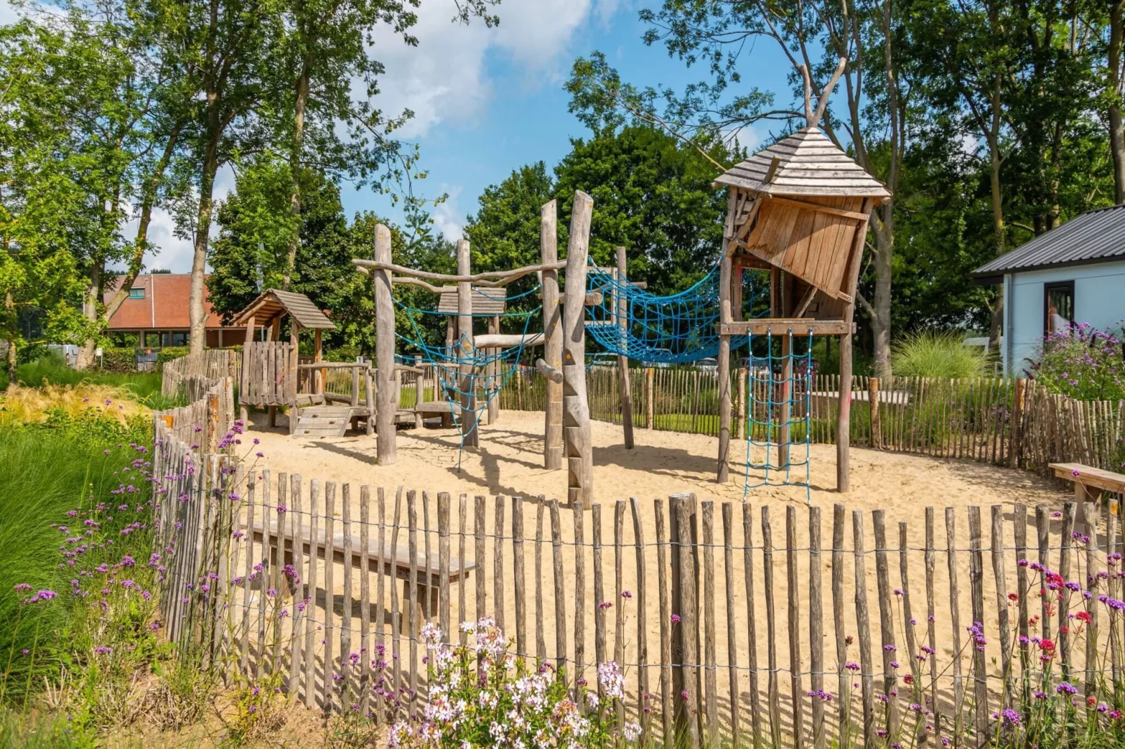 Resort aan de Maas 4-Parkeinrichtungen