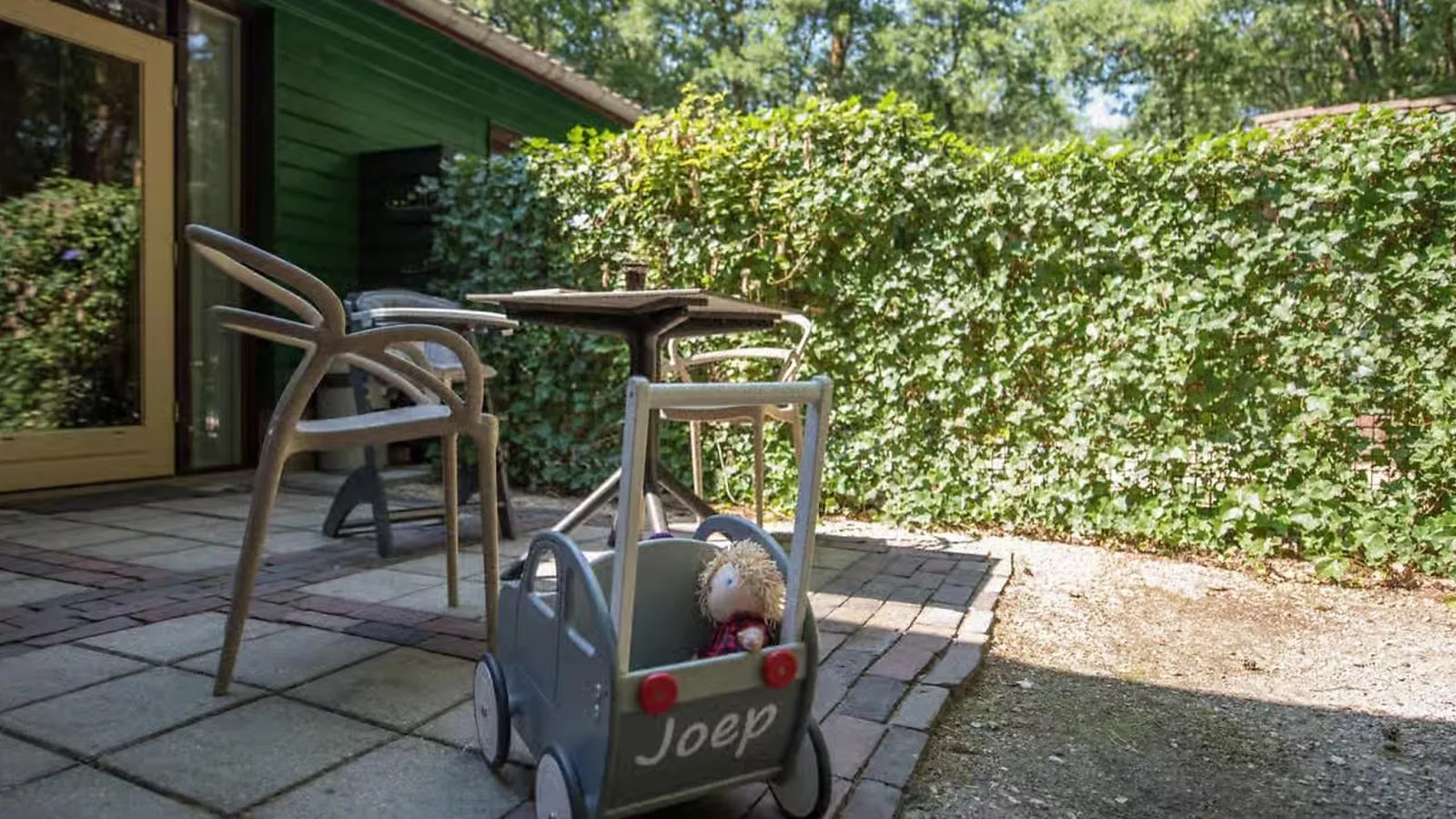 De Rode Ibis - Garten Sommer