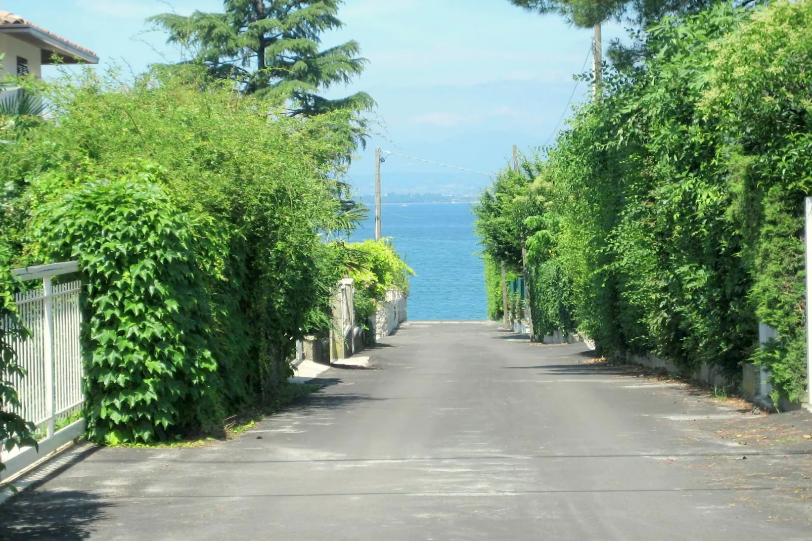 Villa Serena - Areas within 1km in summer