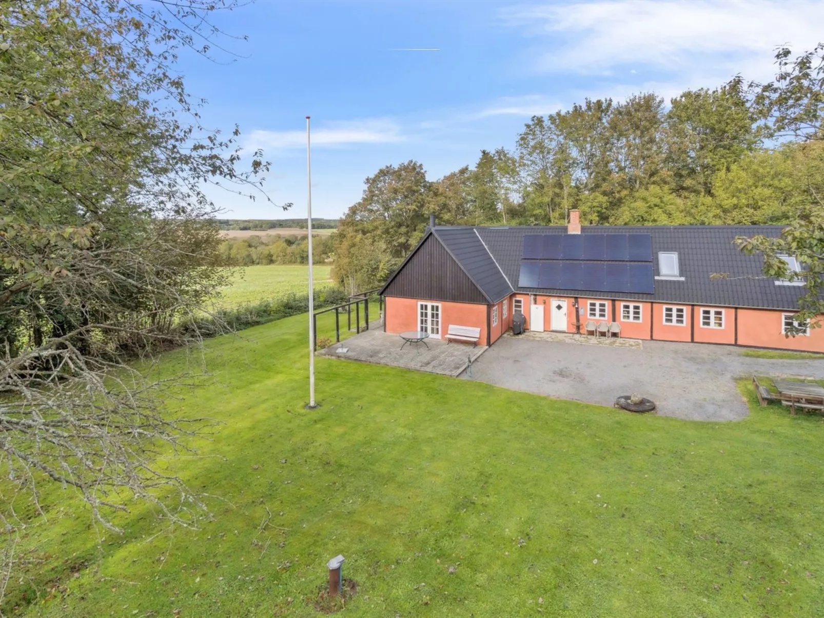 "Sigbritt" - 3.7km from the sea - Outside