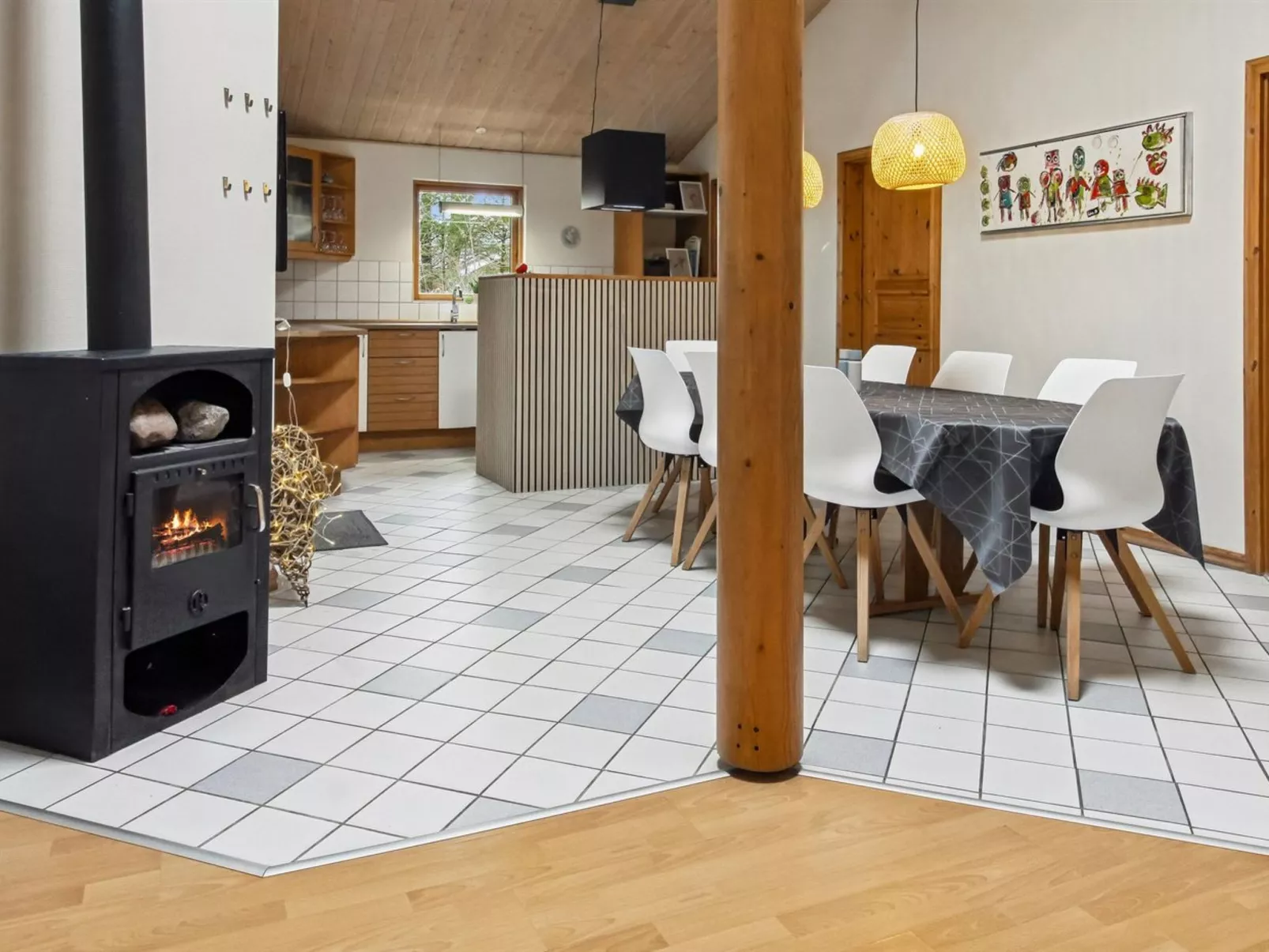 "Absalon" - 29km from the sea - Drinnen