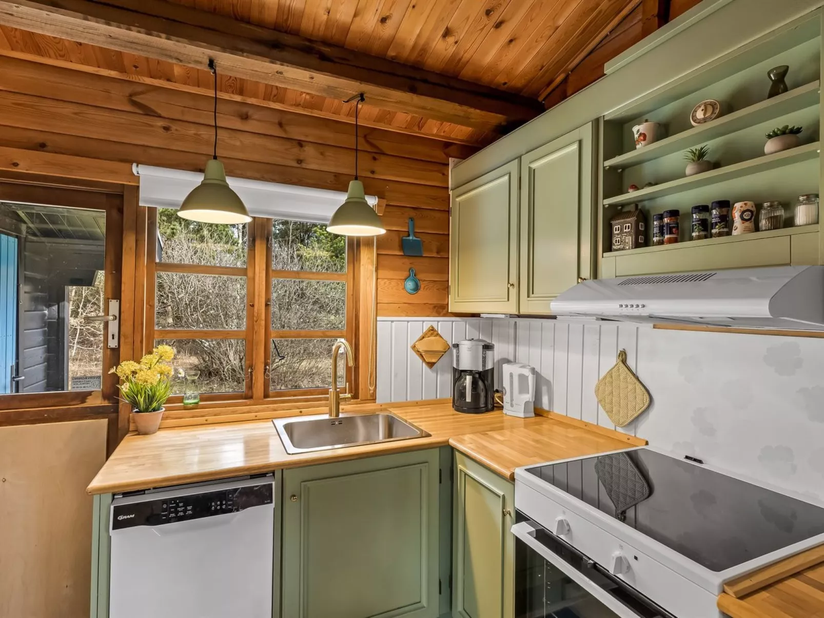 "Aksinja" - 500m from the sea - Inside