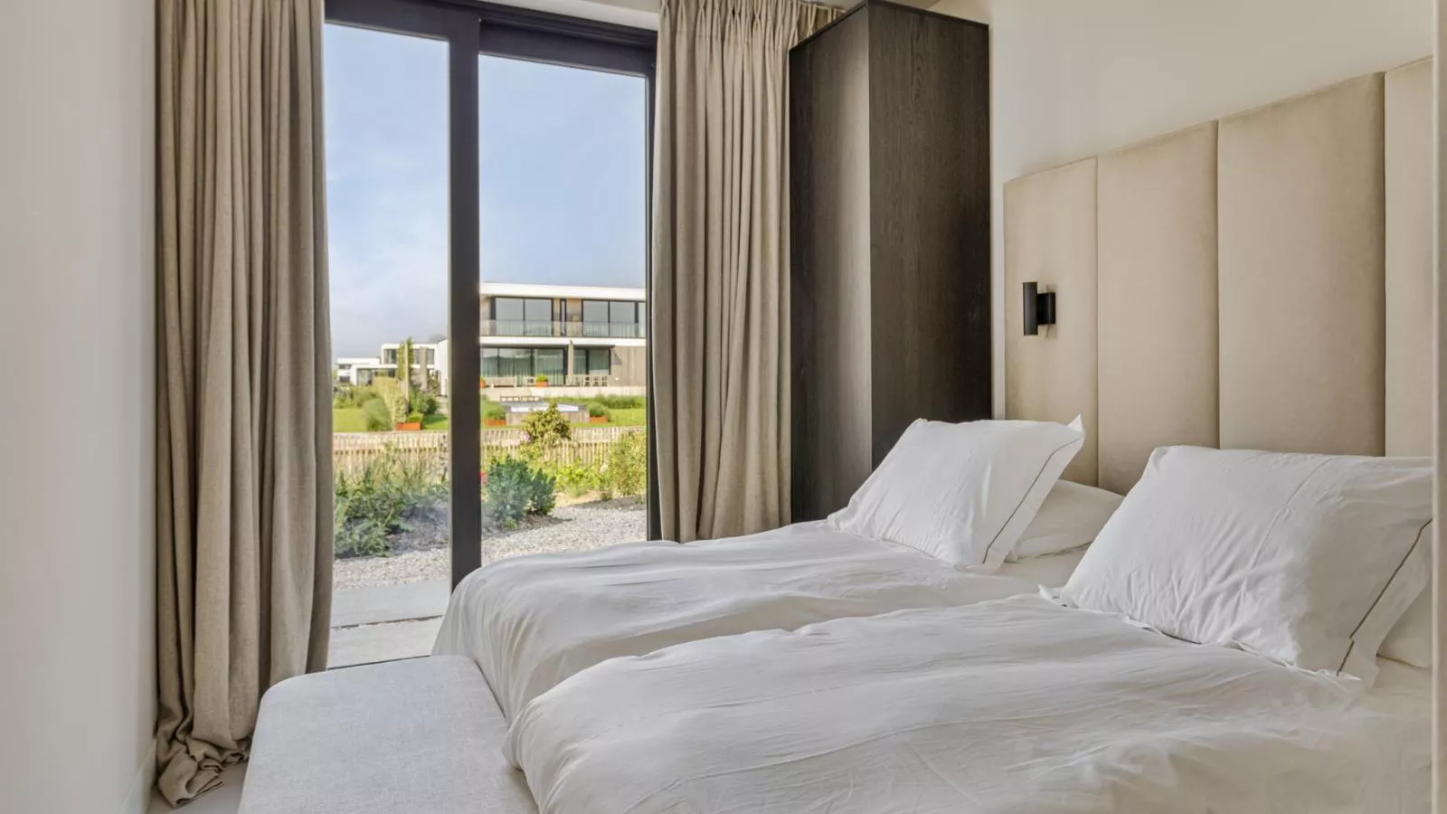 Zilte Watervilla - Bedroom