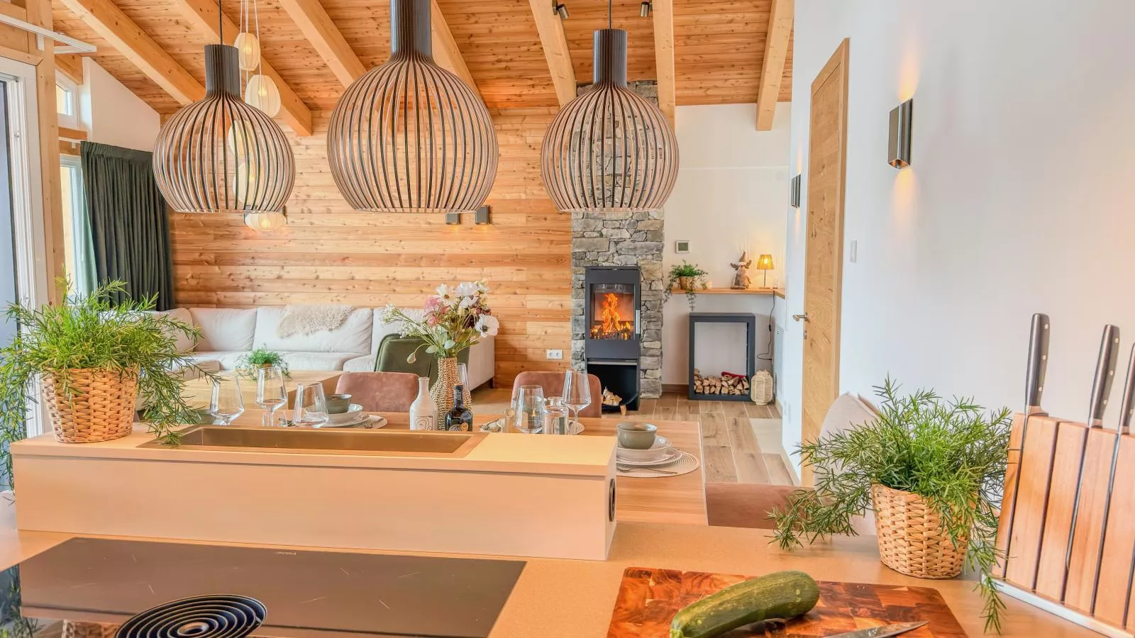 Birdie Lodge - Living room