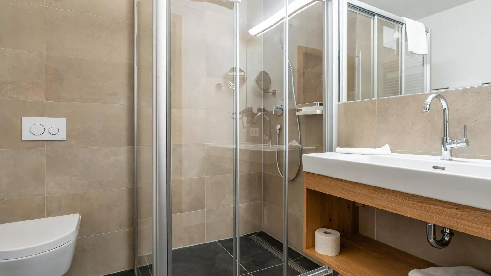 Luxury Tauern Suite Walchen Kaprun 5-Bathroom