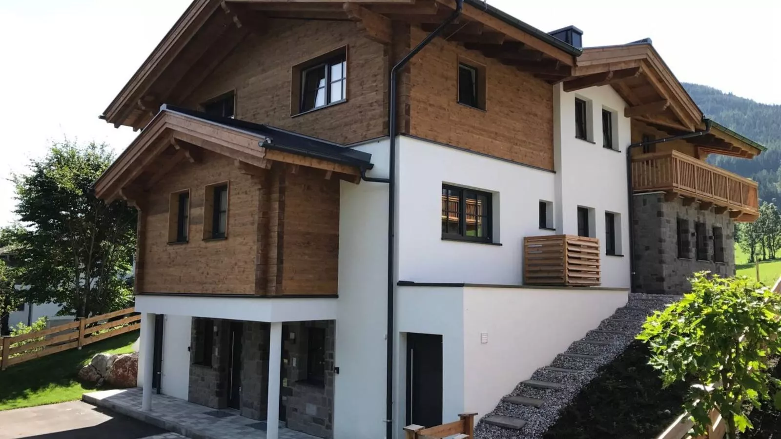 Schneeflocke Leogang-Außenbereich Sommer
