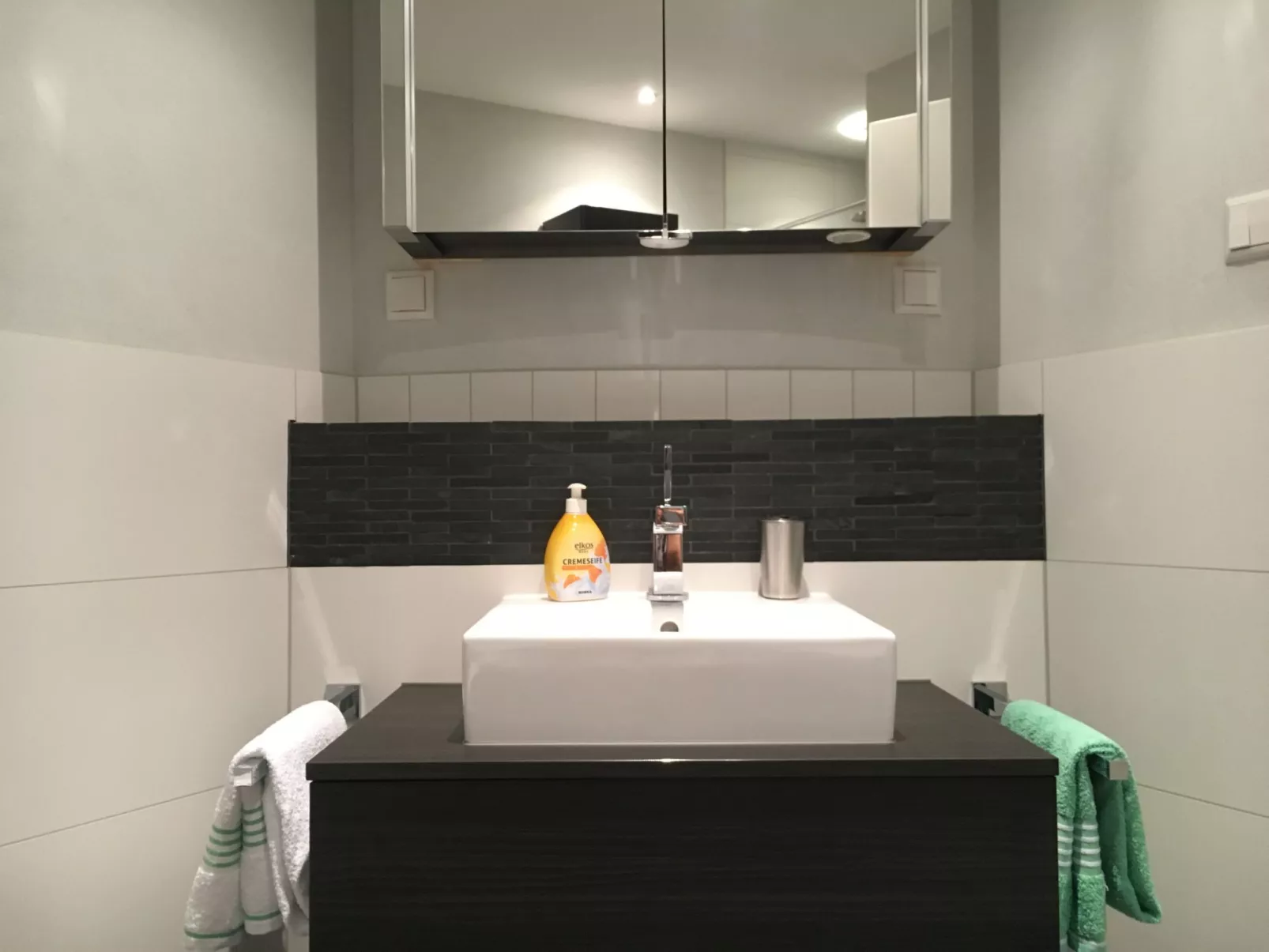 In bester Wohnlage mit traumhafter Sicht auf die Insel Mainau - Drinnen