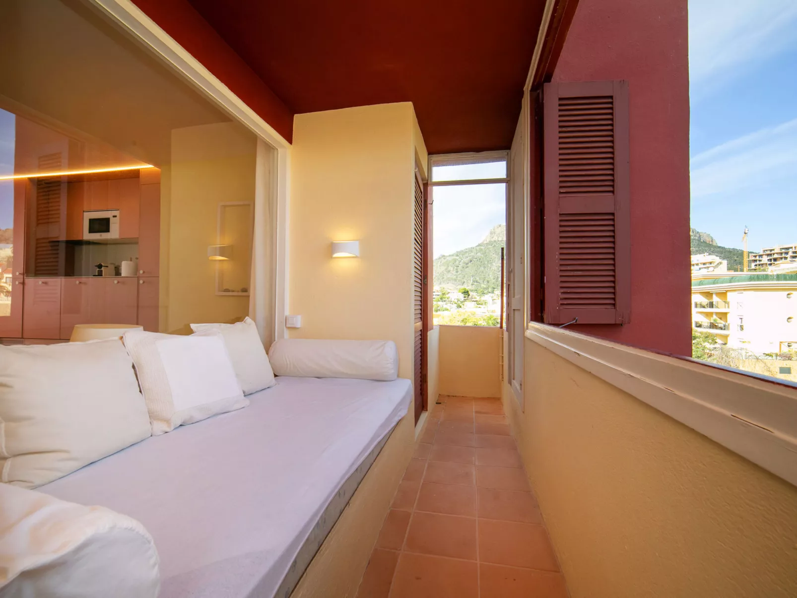 Muralla Roja - Inside