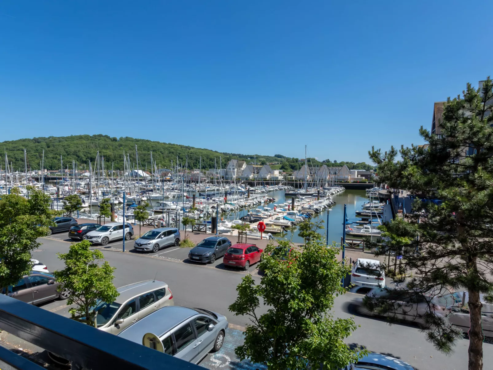 Port Guillaume - Draußen