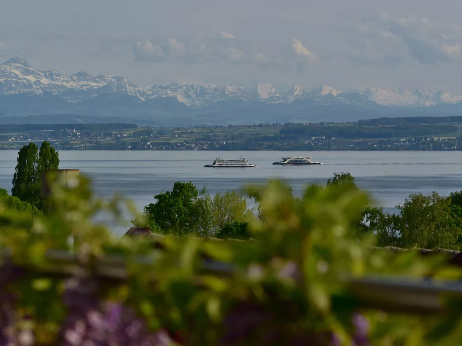 In bester Wohnlage mit traumhafter Sicht auf die Insel Mainau - Draußen