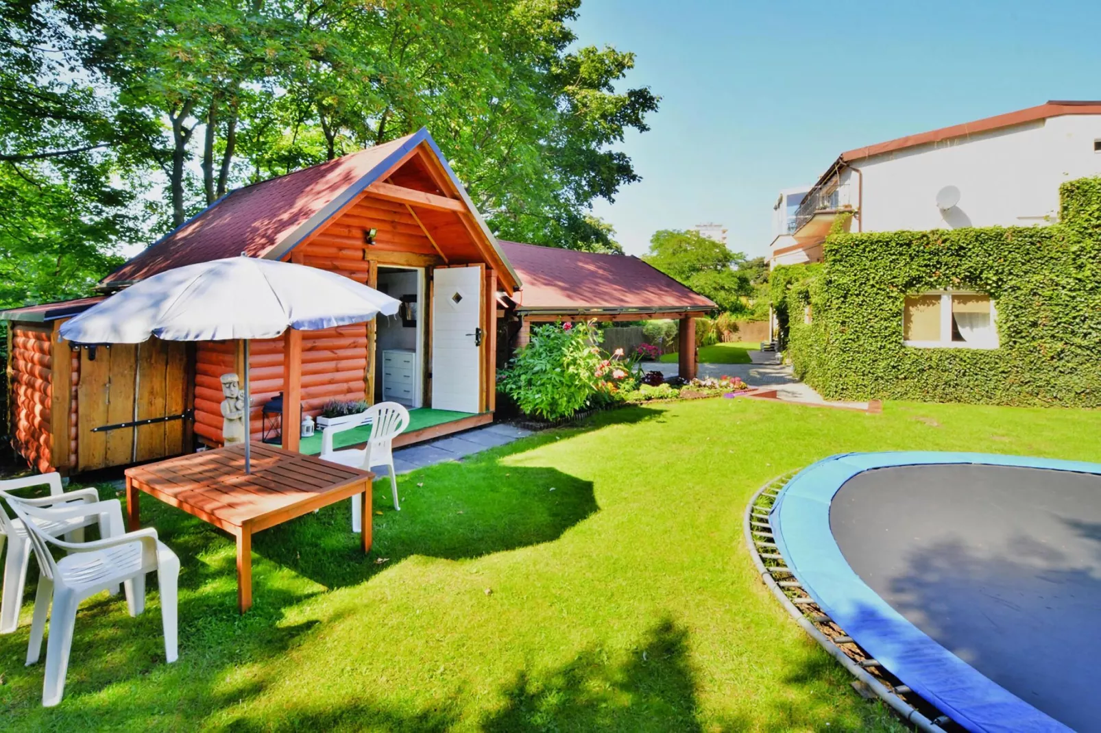 Mieszkanie wakacyjne dla 10 osób sauna w cenie Kołobrzeg-Gardens summer