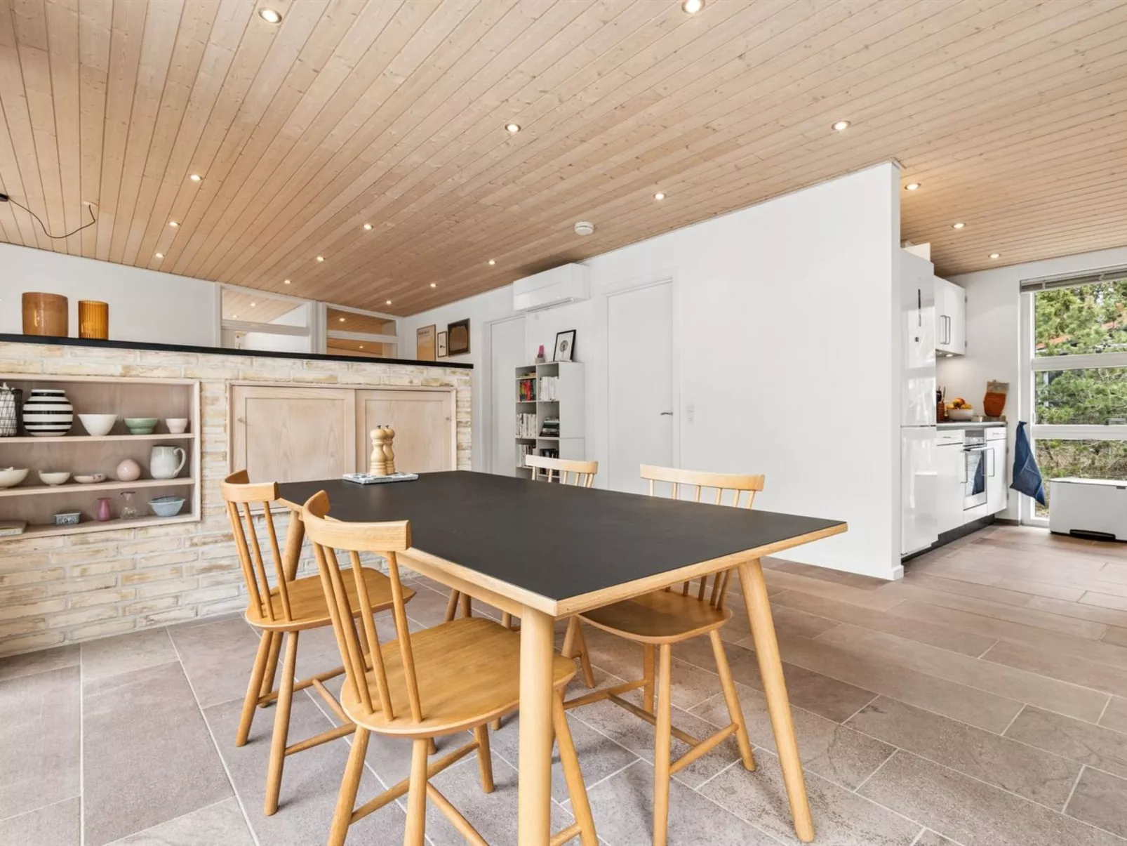 "Yrja" - 150m from the sea - Drinnen