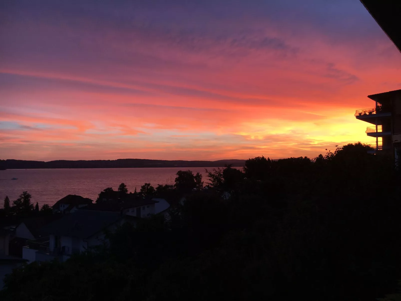 In bester Wohnlage mit traumhafter Sicht auf die Insel Mainau - Draußen