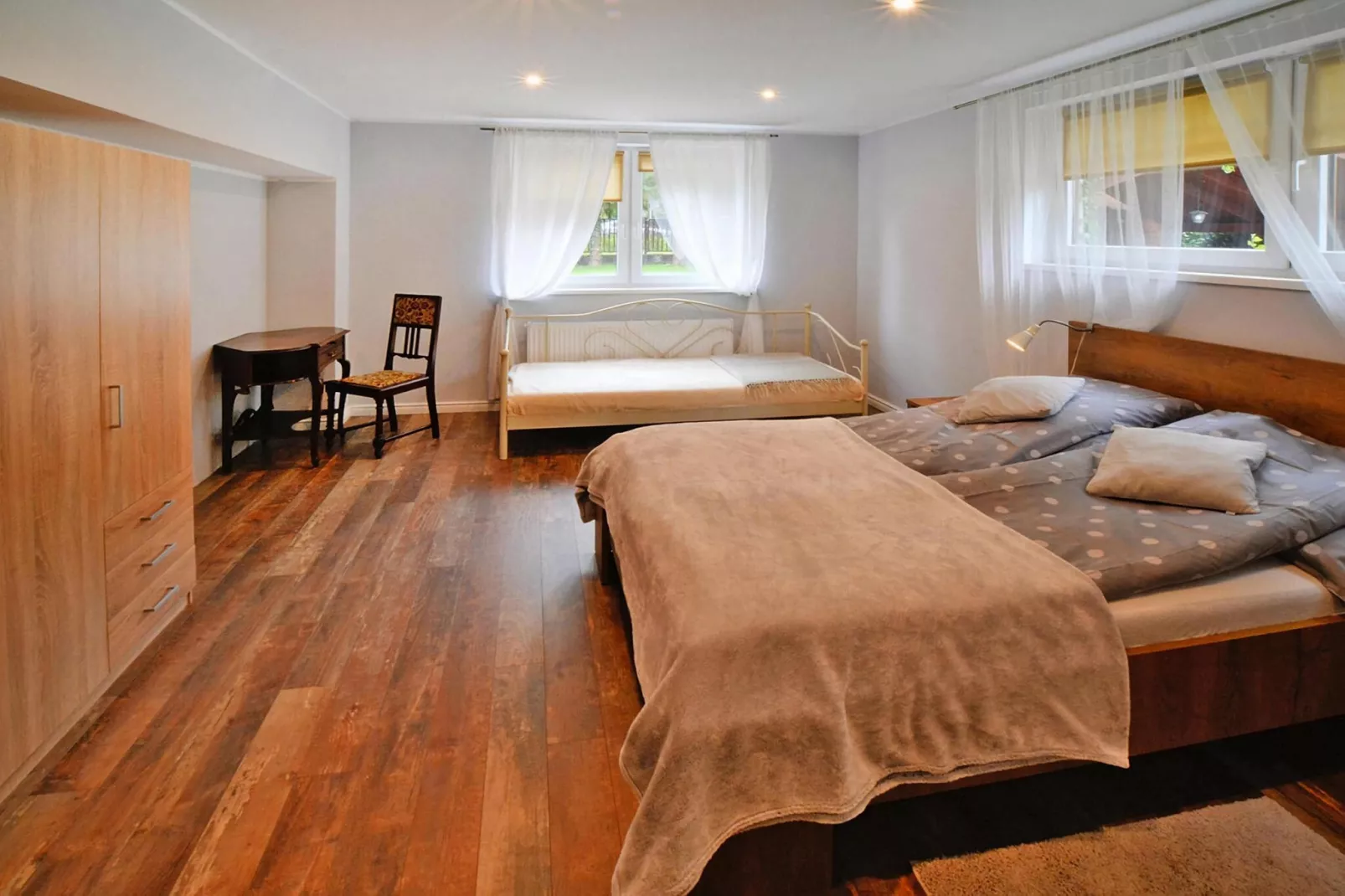 Mieszkanie wakacyjne dla 10 osób sauna w cenie Kołobrzeg-Bedroom