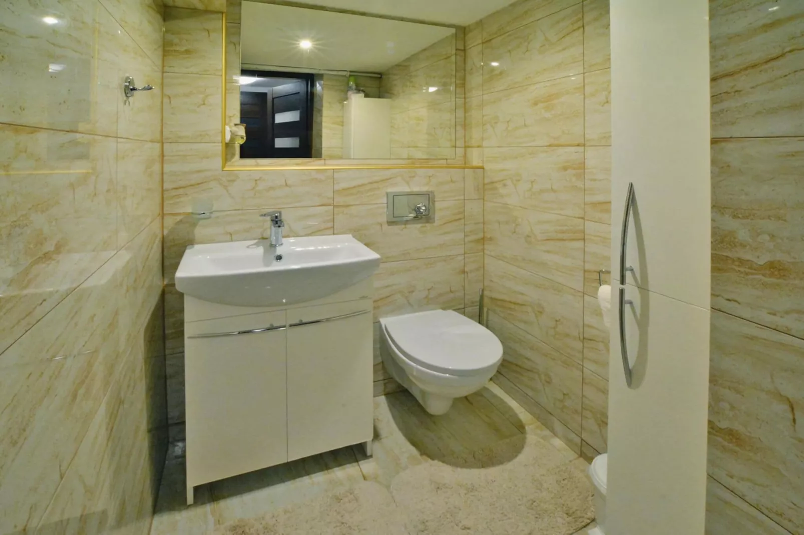 Mieszkanie wakacyjne dla 10 osób sauna w cenie Kołobrzeg-Bathroom