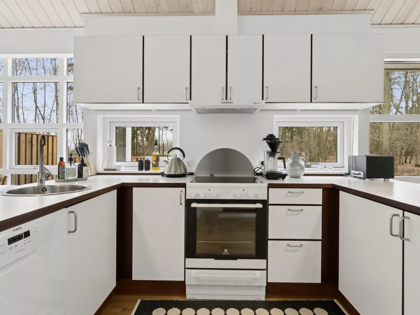 "Aarre" - 1km from the sea - Drinnen