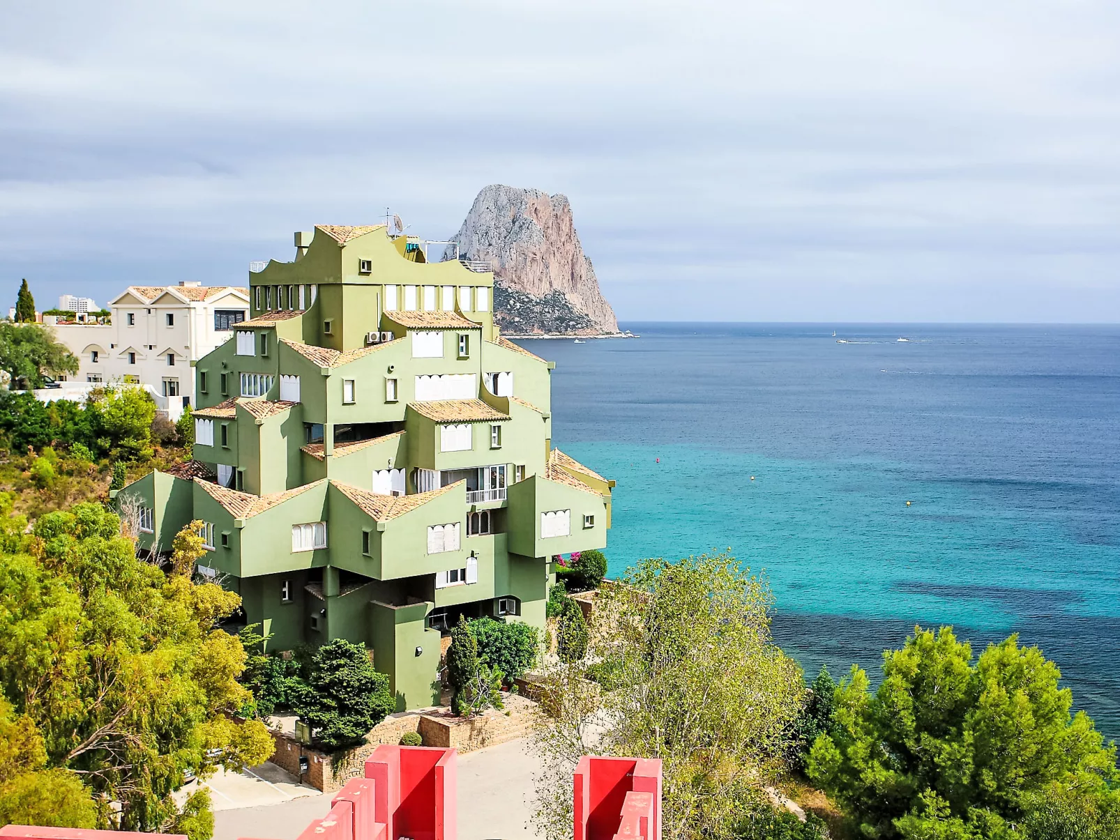 Muralla Roja - Outside