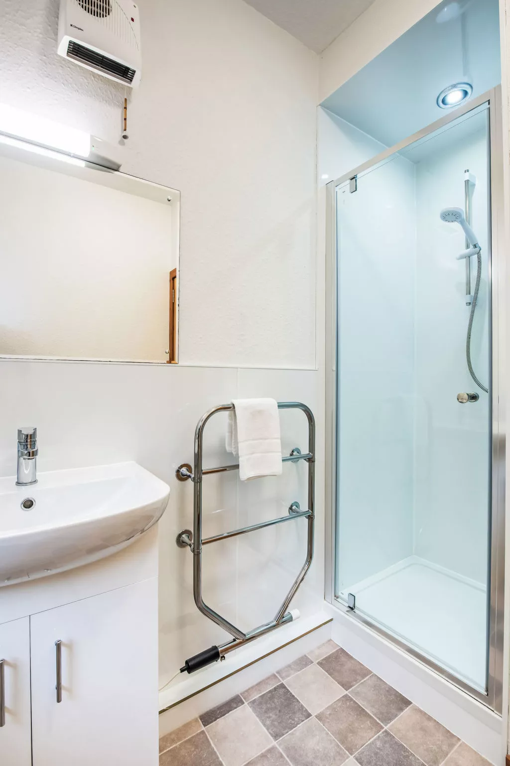 Old Stable & Dairy Combi - Drinnen