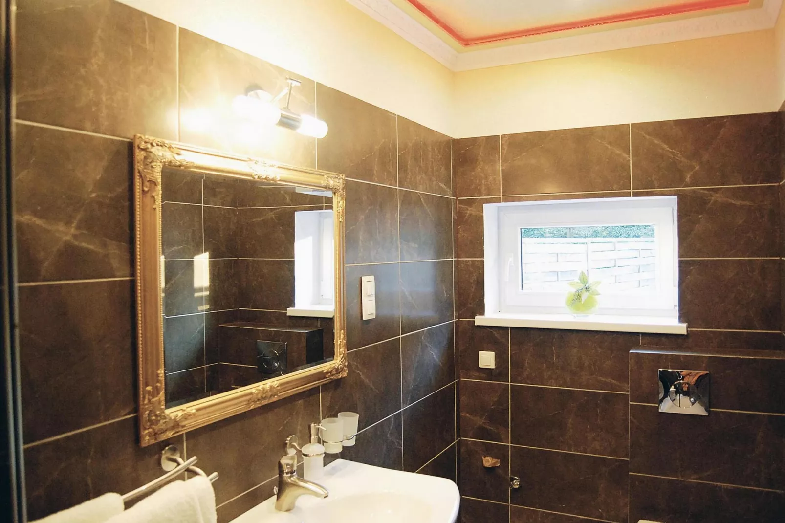 Dom wakacyjny z basenem dla 7 osób Sieciemin-Bathroom