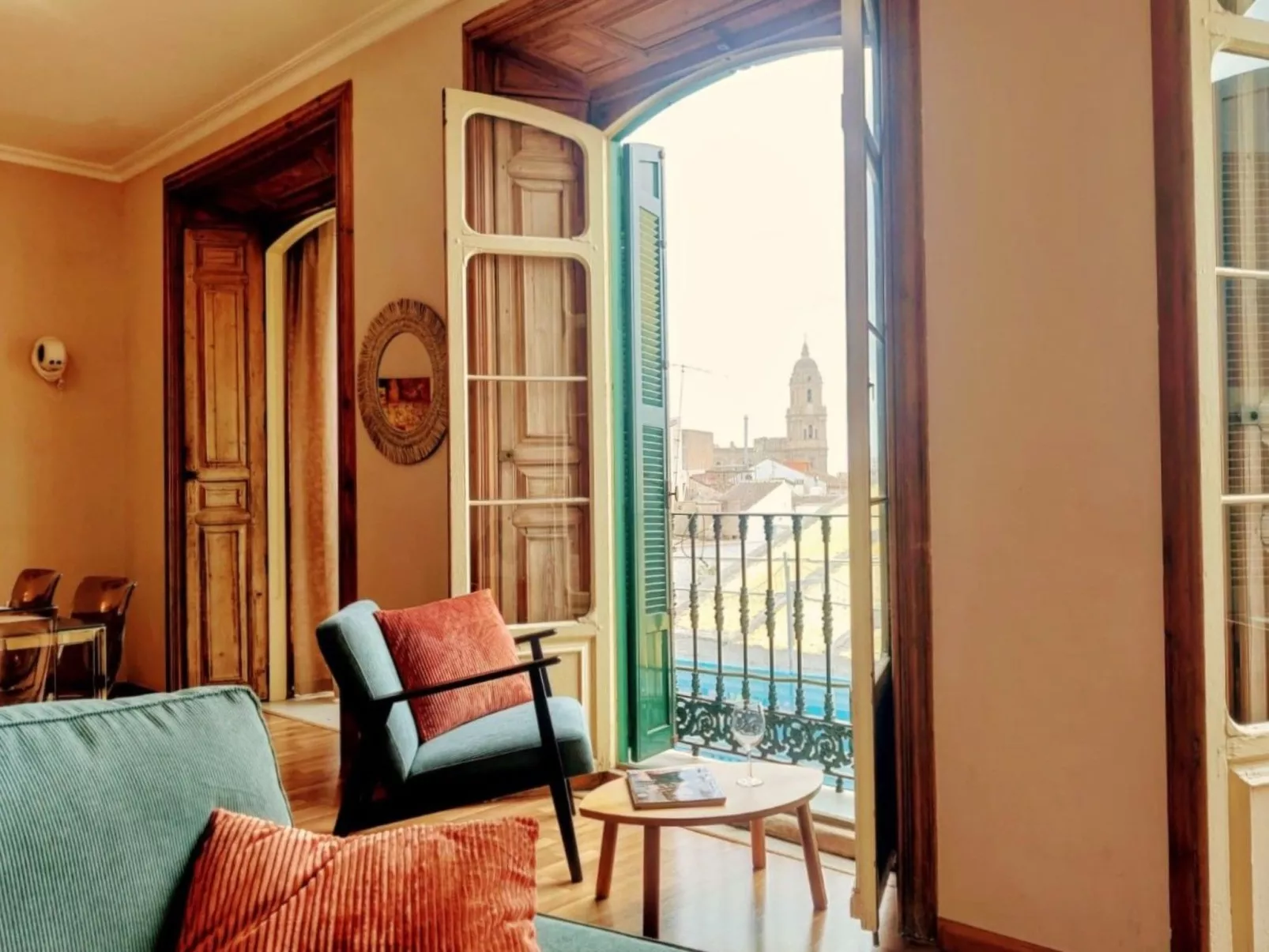 "Sunny Cervantes" mit privatem Balkon - Dedans