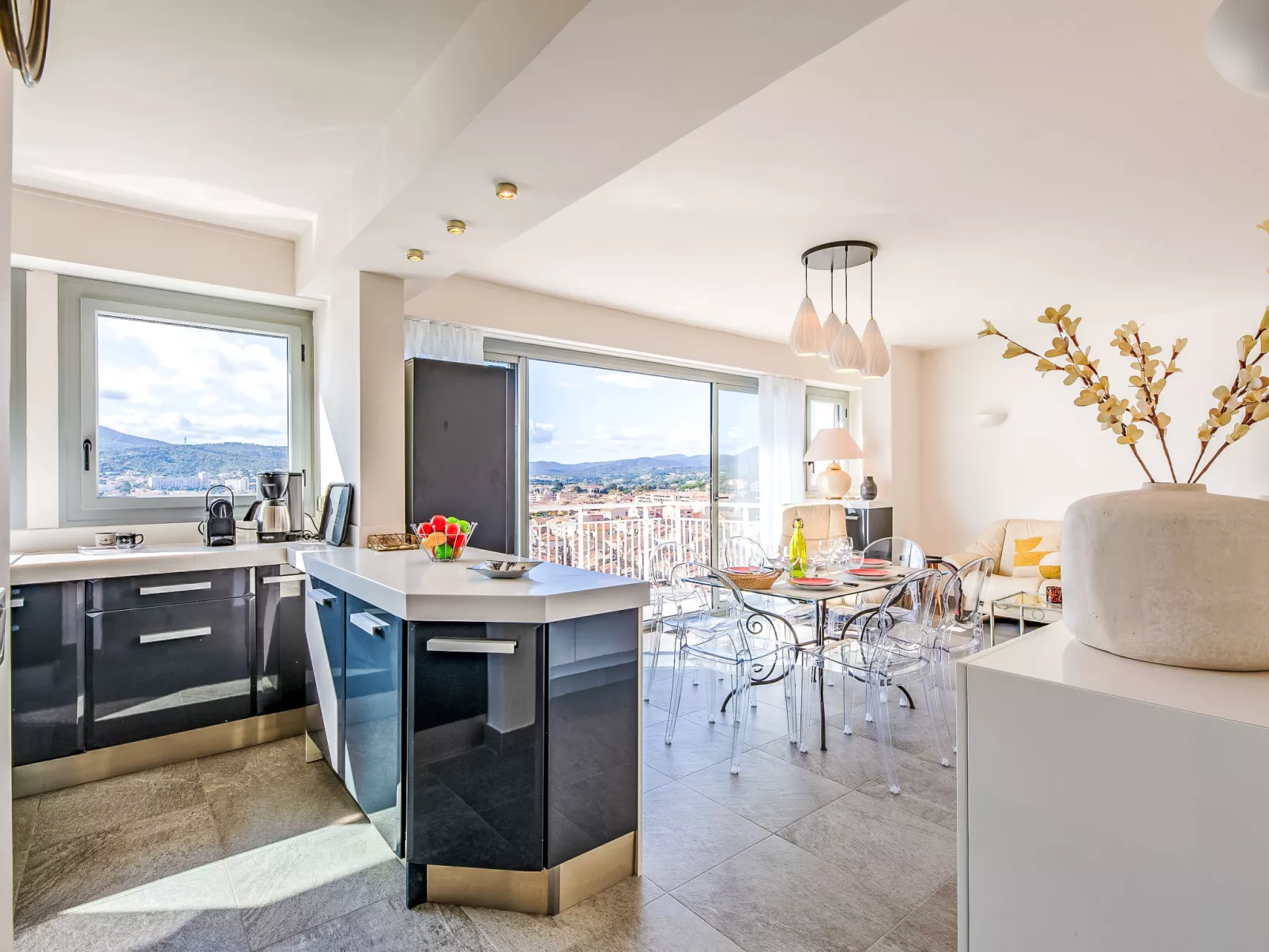 Le Palais de la Mer - Inside