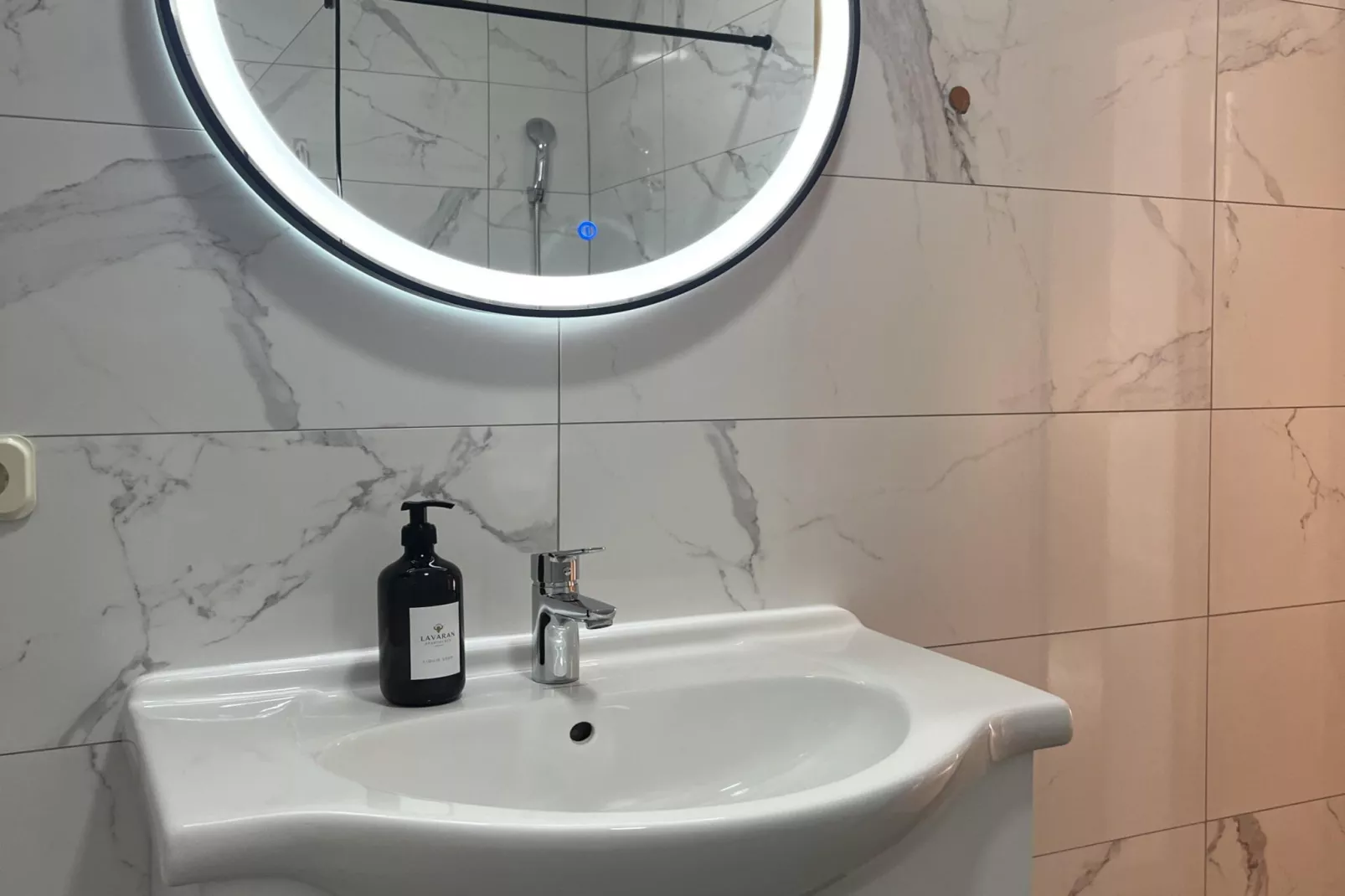 Apartment Lavaran 3 - Bathroom