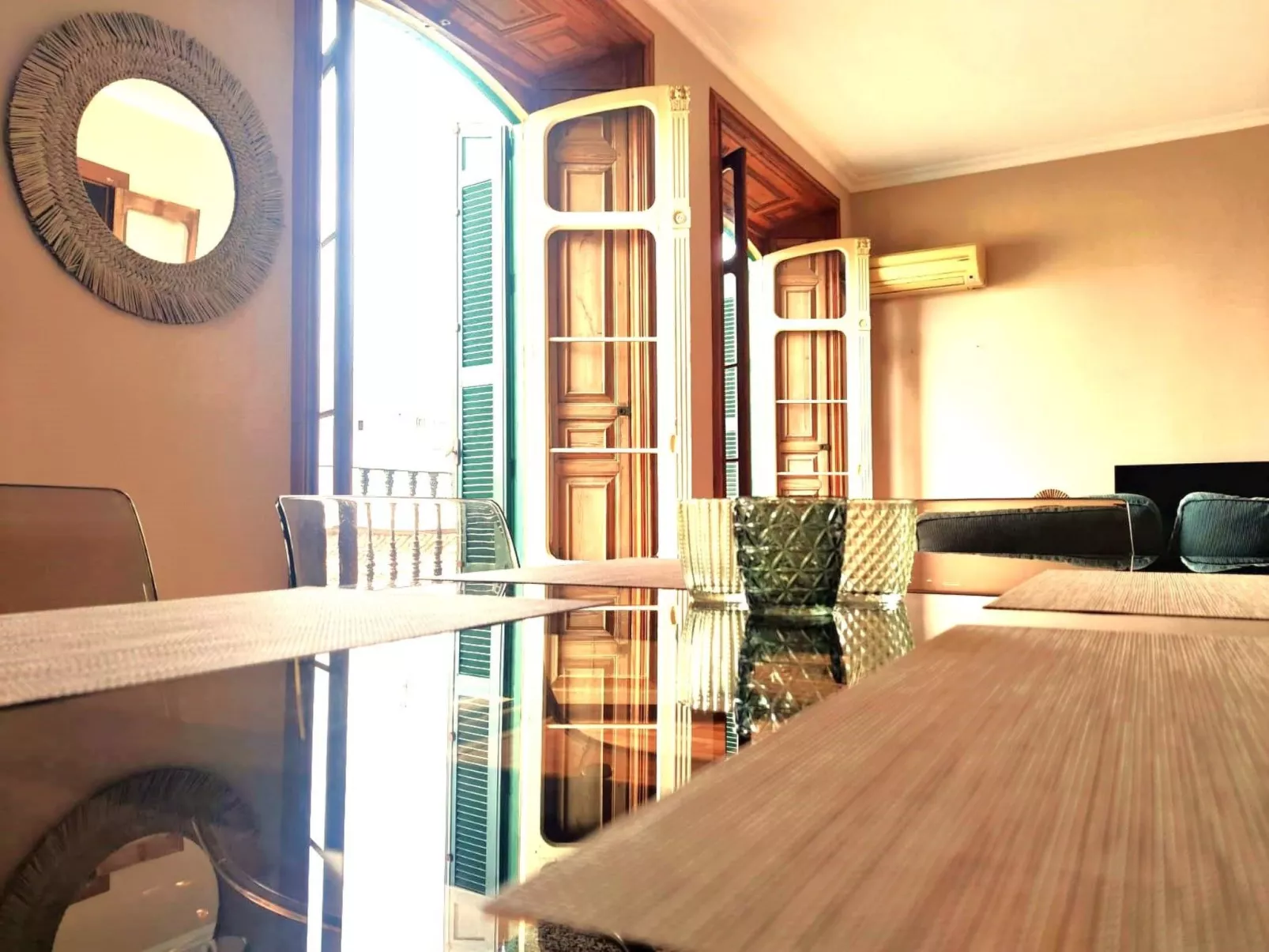 "Sunny Cervantes" mit privatem Balkon - Dedans