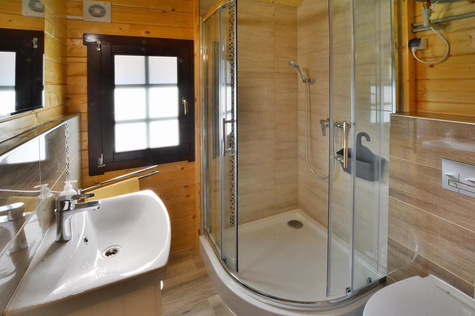 Domki letniskowe dla 5 osób na Górnej Ustronie Morskie-Salle de bain