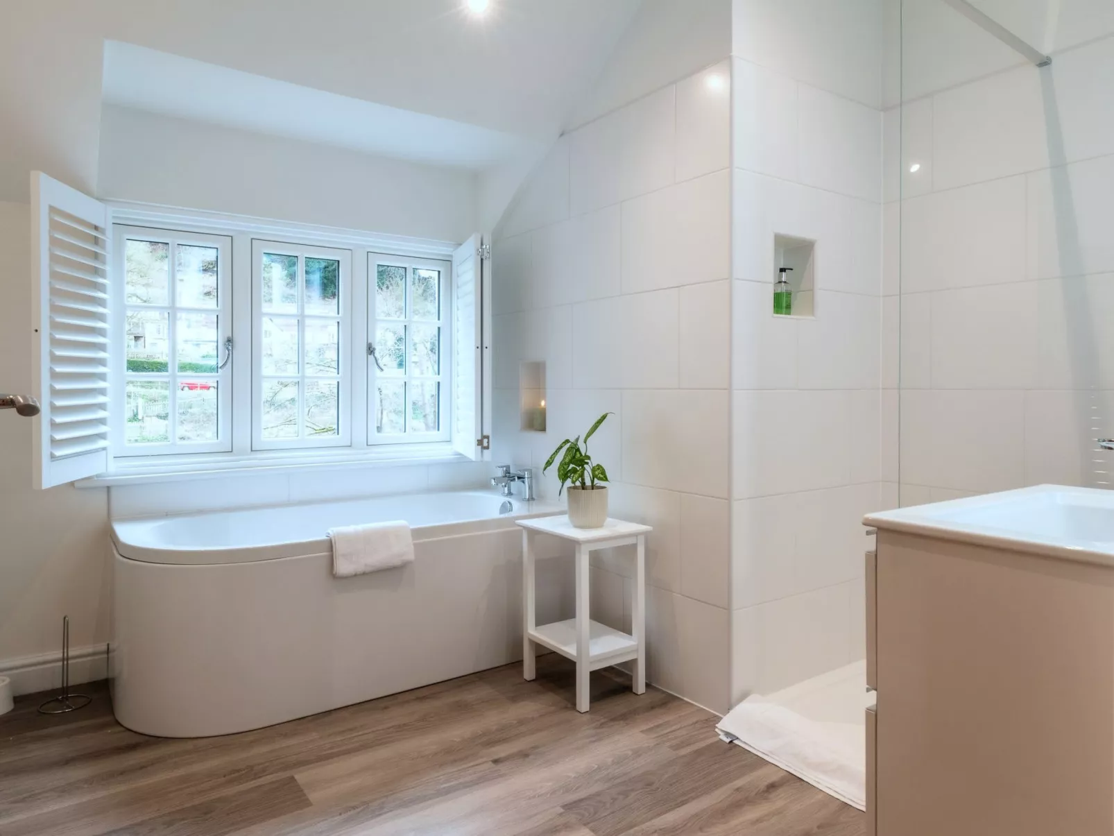 Alpine Cottage - Inside