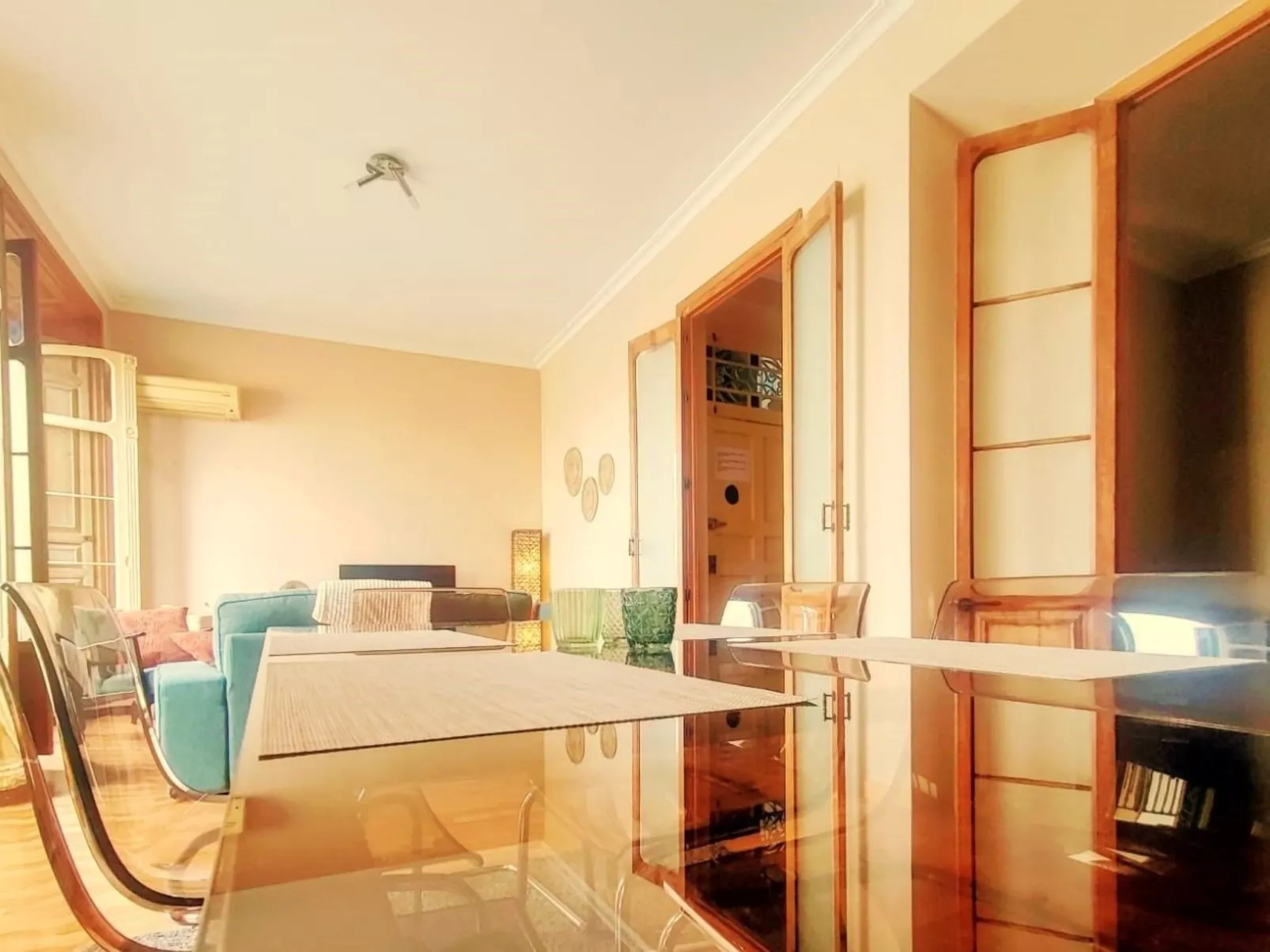 "Sunny Cervantes" mit privatem Balkon - Dedans