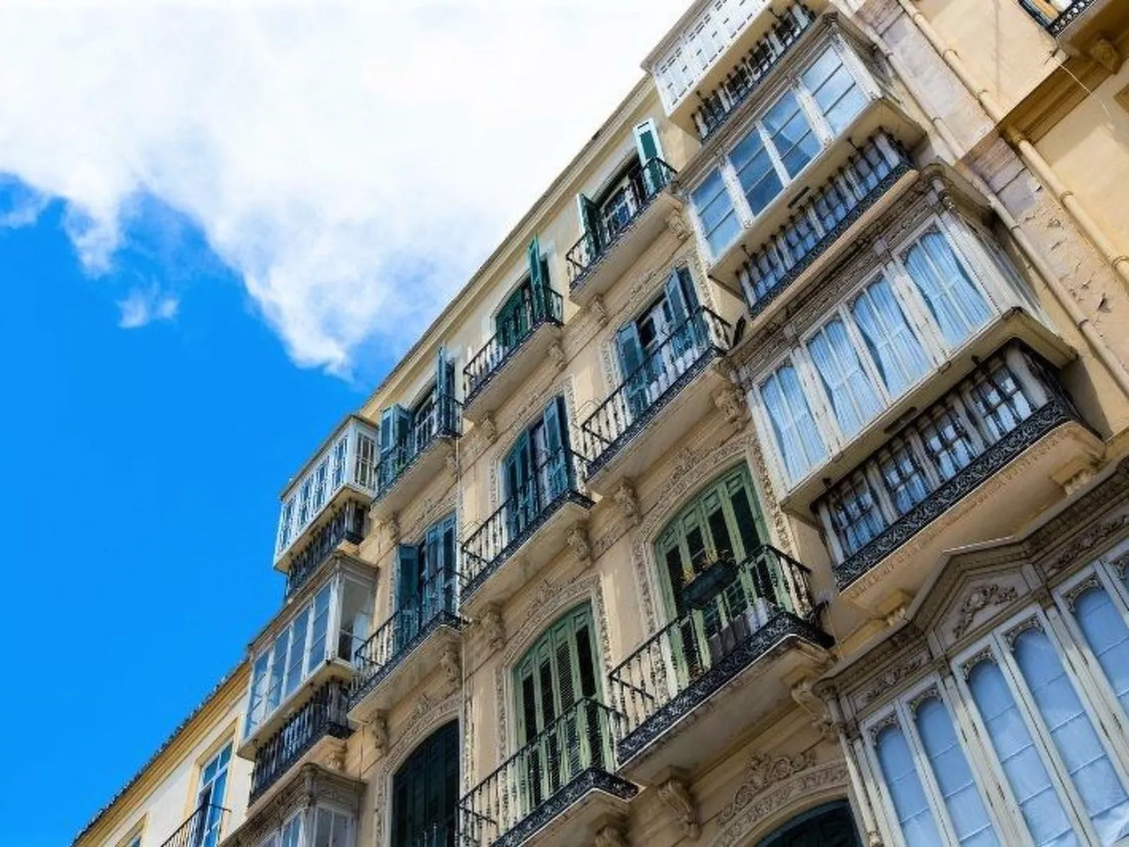 "Sunny Cervantes" mit privatem Balkon - Dehors