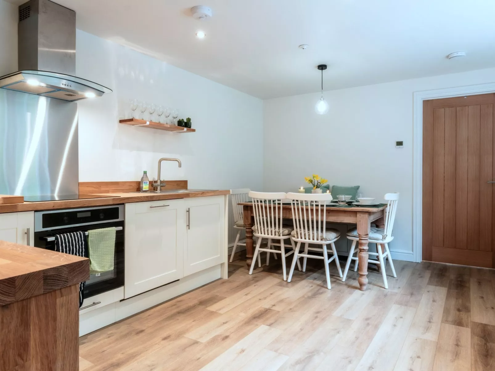 Alpine Cottage - Inside