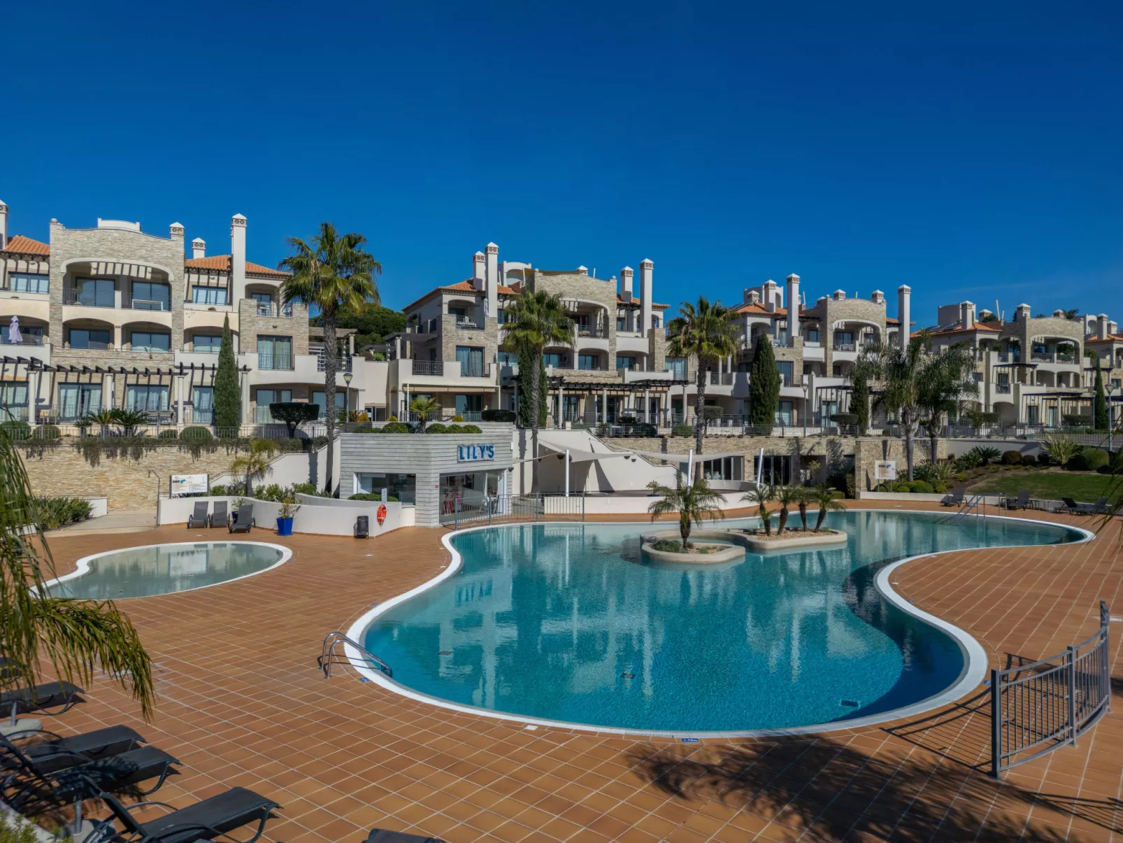 Pine Hills Esmeralda - Dehors