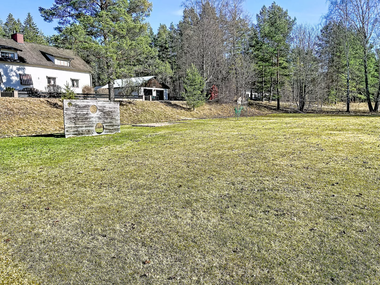 Skolhuset - Draußen