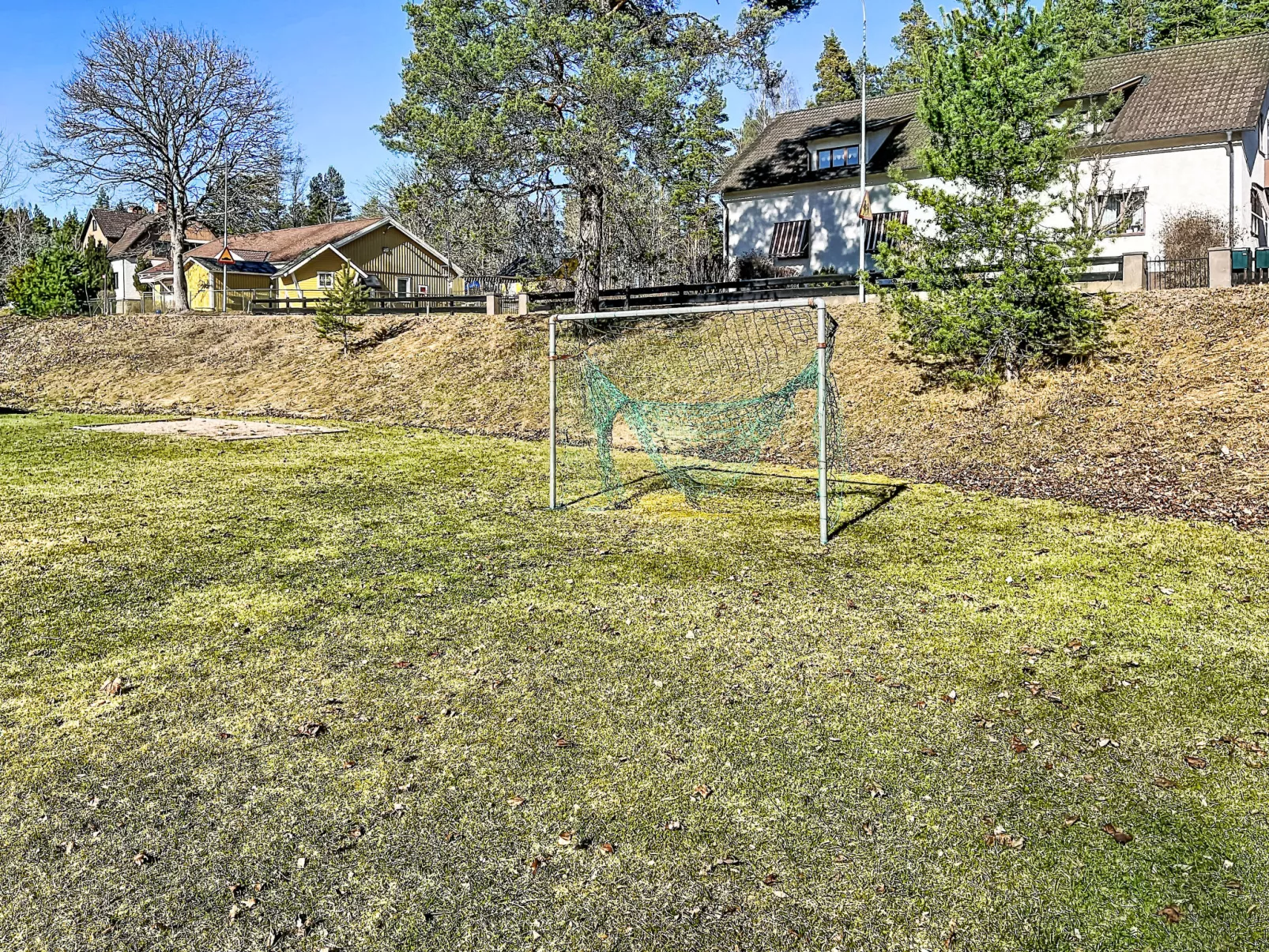 Skolhuset - Draußen