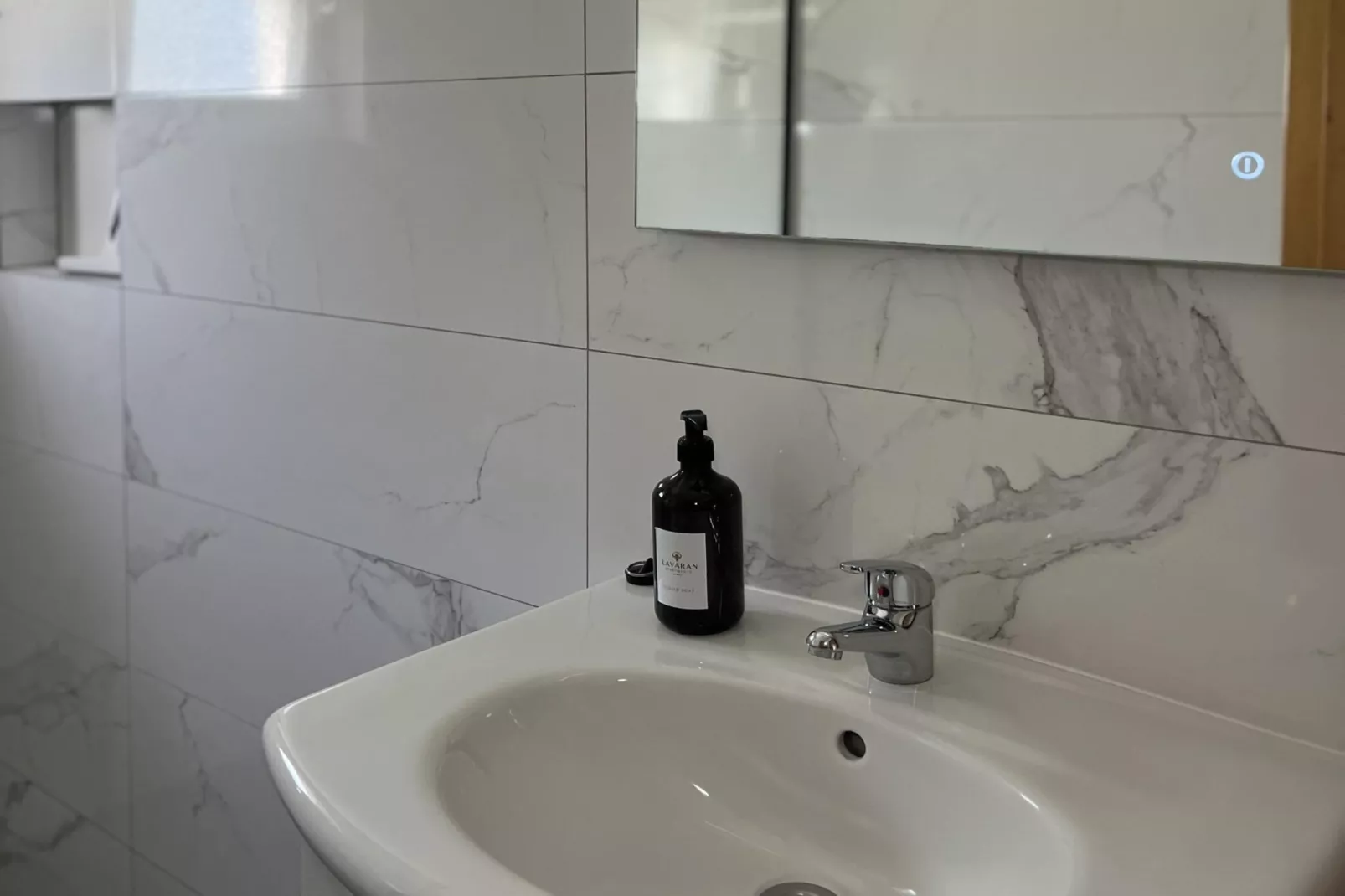 Apartment Lavaran 1 - Badezimmer