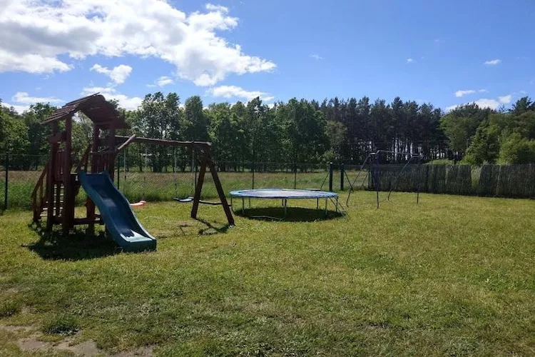 Dom wakacyjny z Klimatem Smołdziński Las - Jardins en été